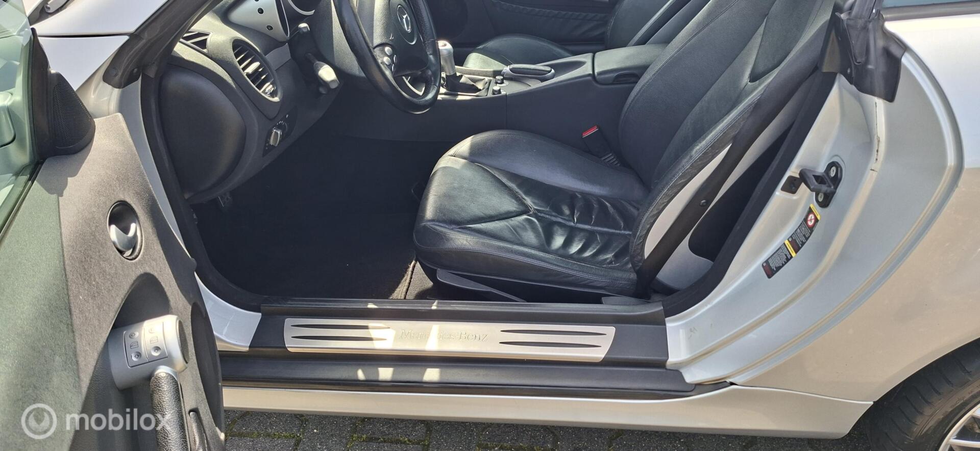 Foto van Mercedes-Benz SLK 200 Kompressor