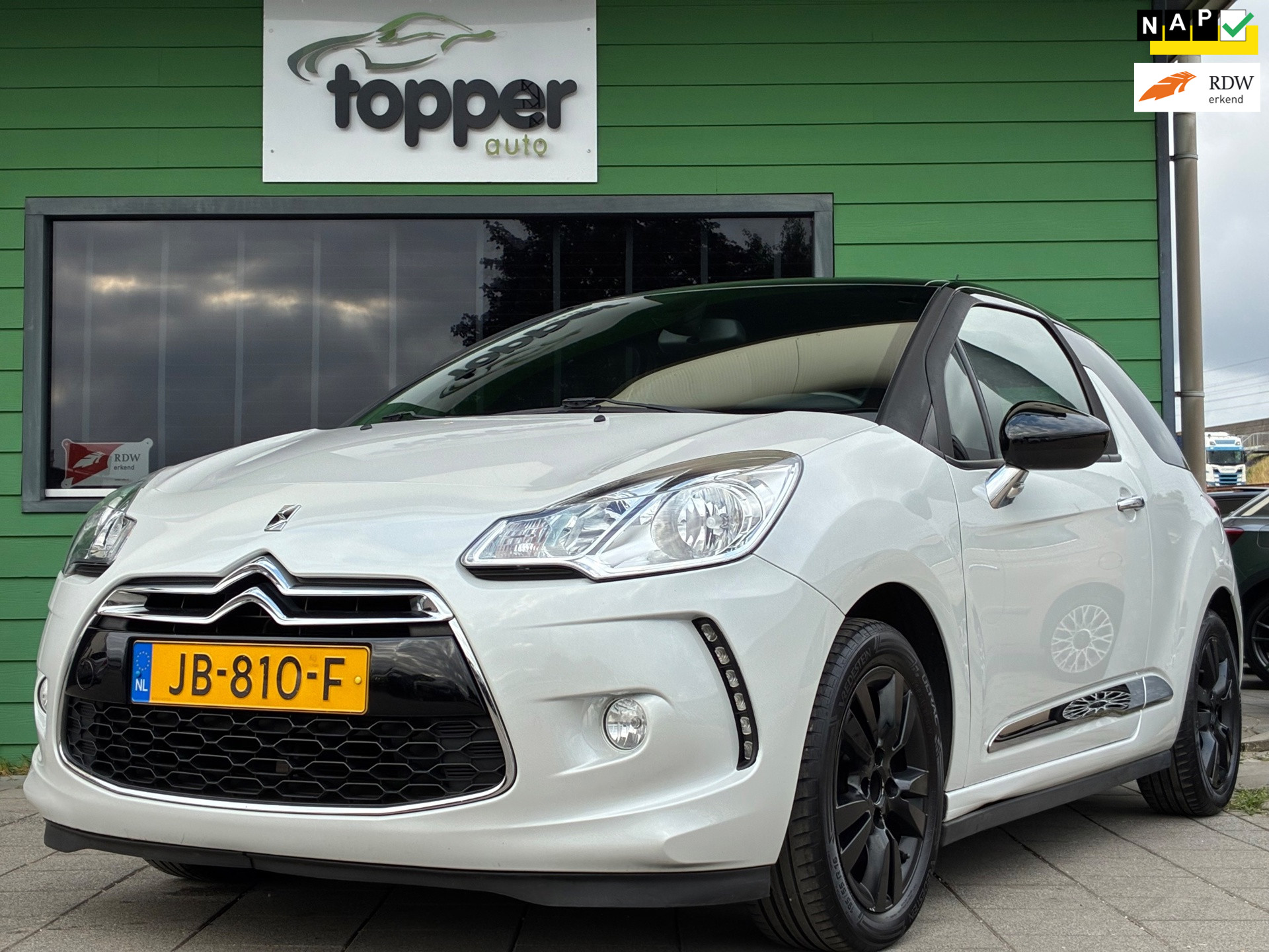DS DS 3 1.2 PureTech So Chic|1e Eigenaar|CruiseControl|Climatronic|NAP|Nieuwe APK| 2016 - voorkant