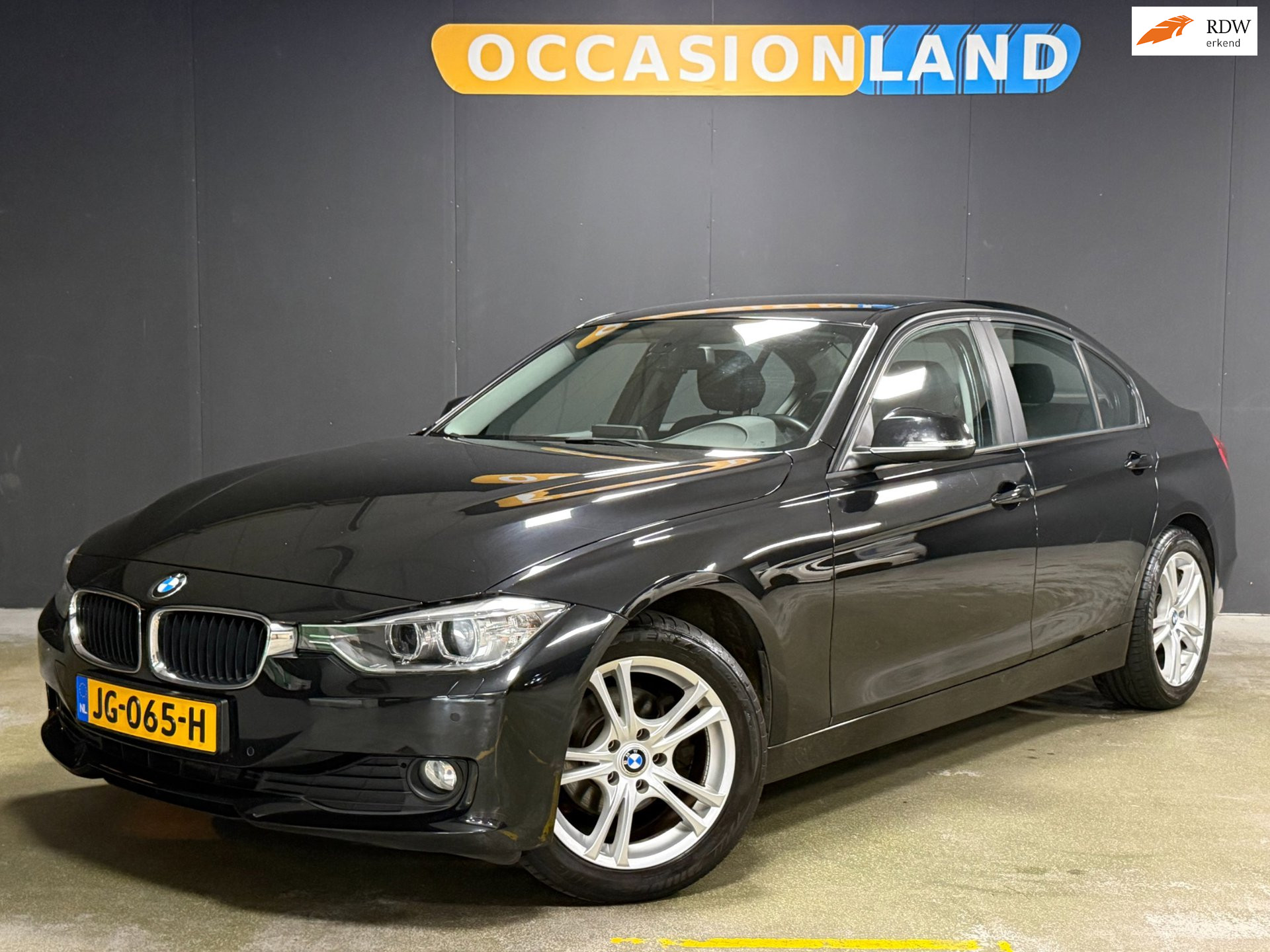 BMW 316i 316i High Executive|TREKHAAK|PDC|CRUISE|STOELV|NAVI|BLUETOOTH|CLIMATE|17INCH| 2015 - voorkant