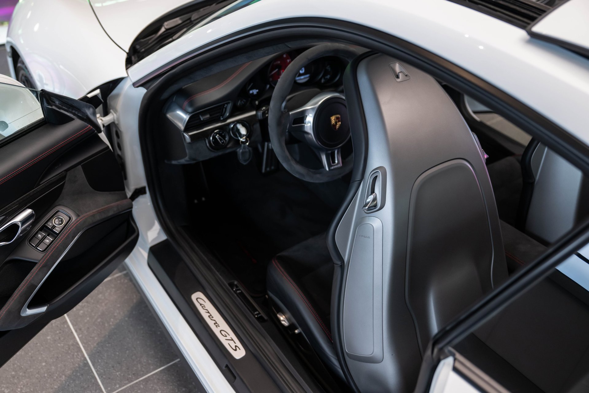 Foto van Porsche 911 Carrera GTS