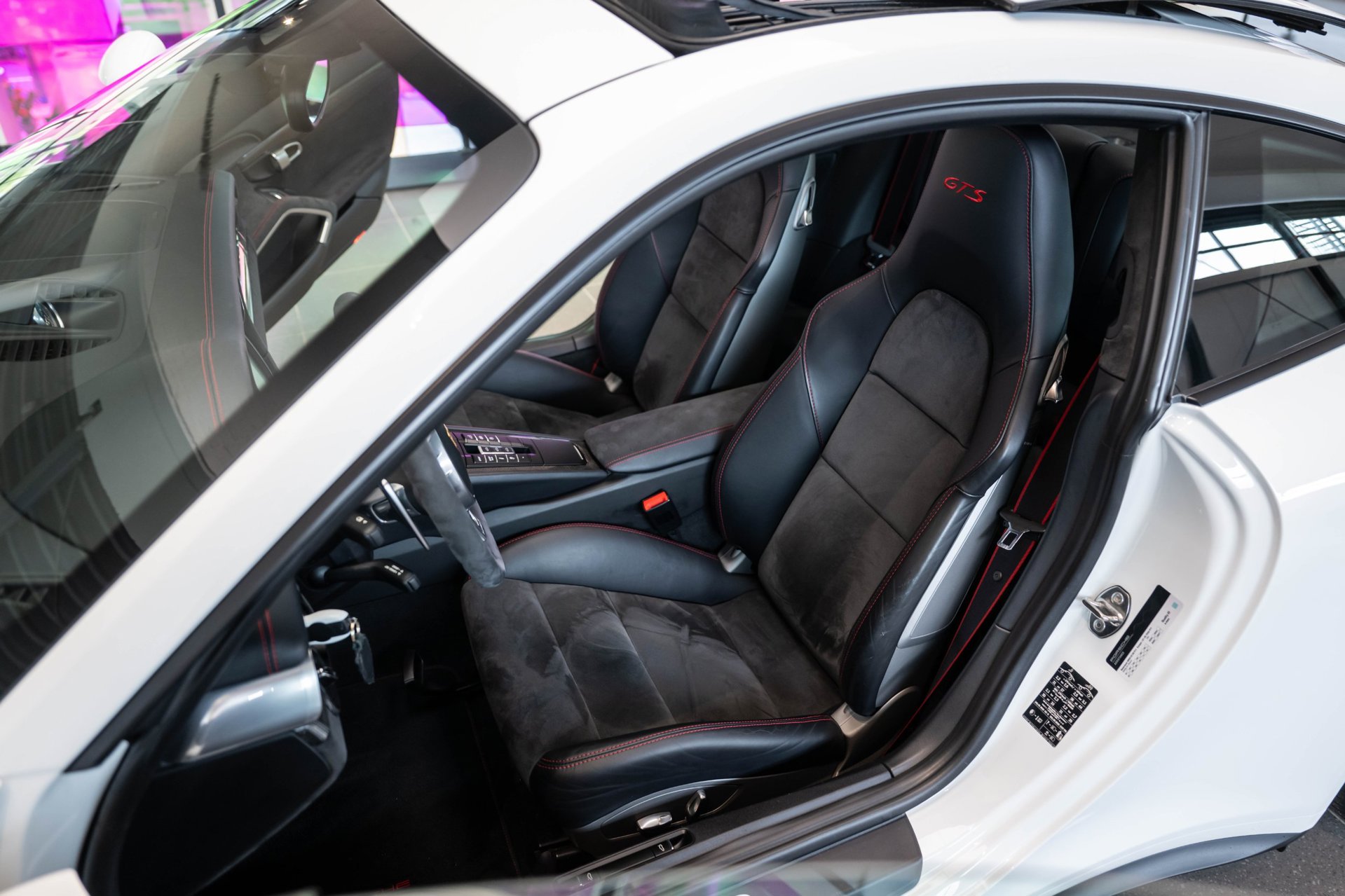 Foto van Porsche 911 Carrera GTS