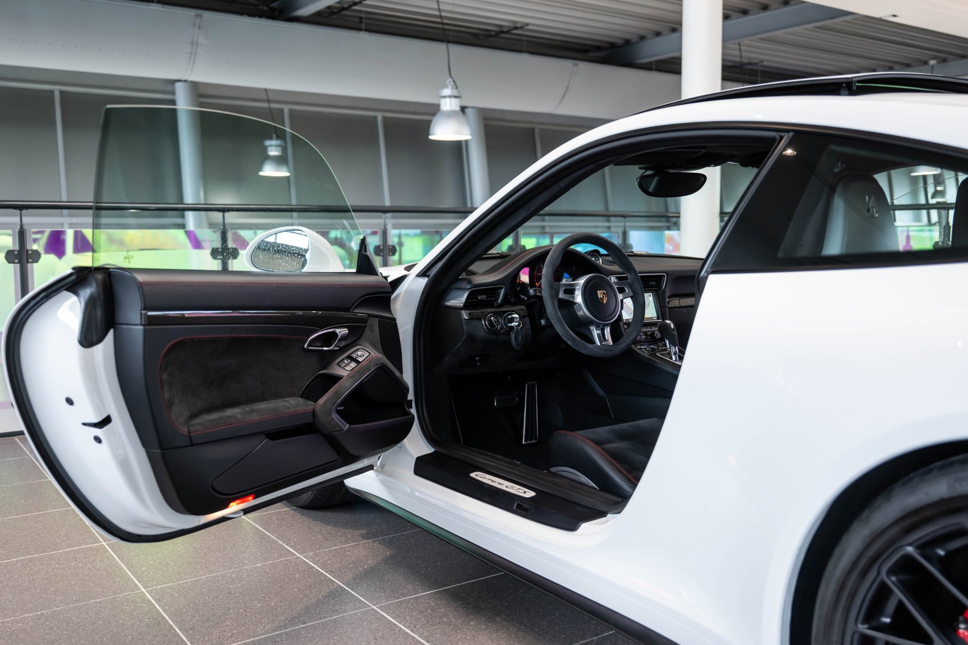 Foto van Porsche 911 Carrera GTS