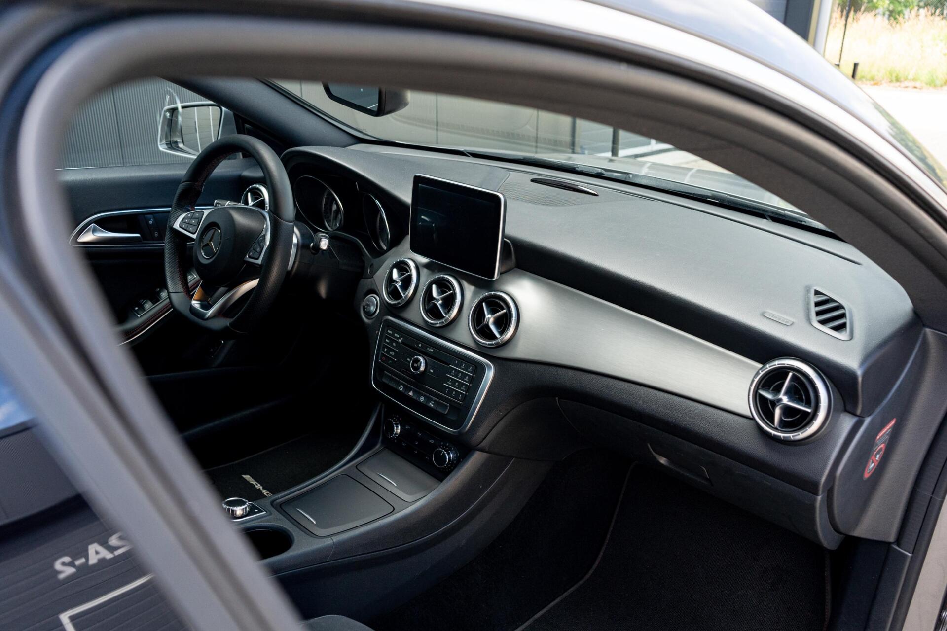 Foto van Mercedes-Benz Cla-klasse