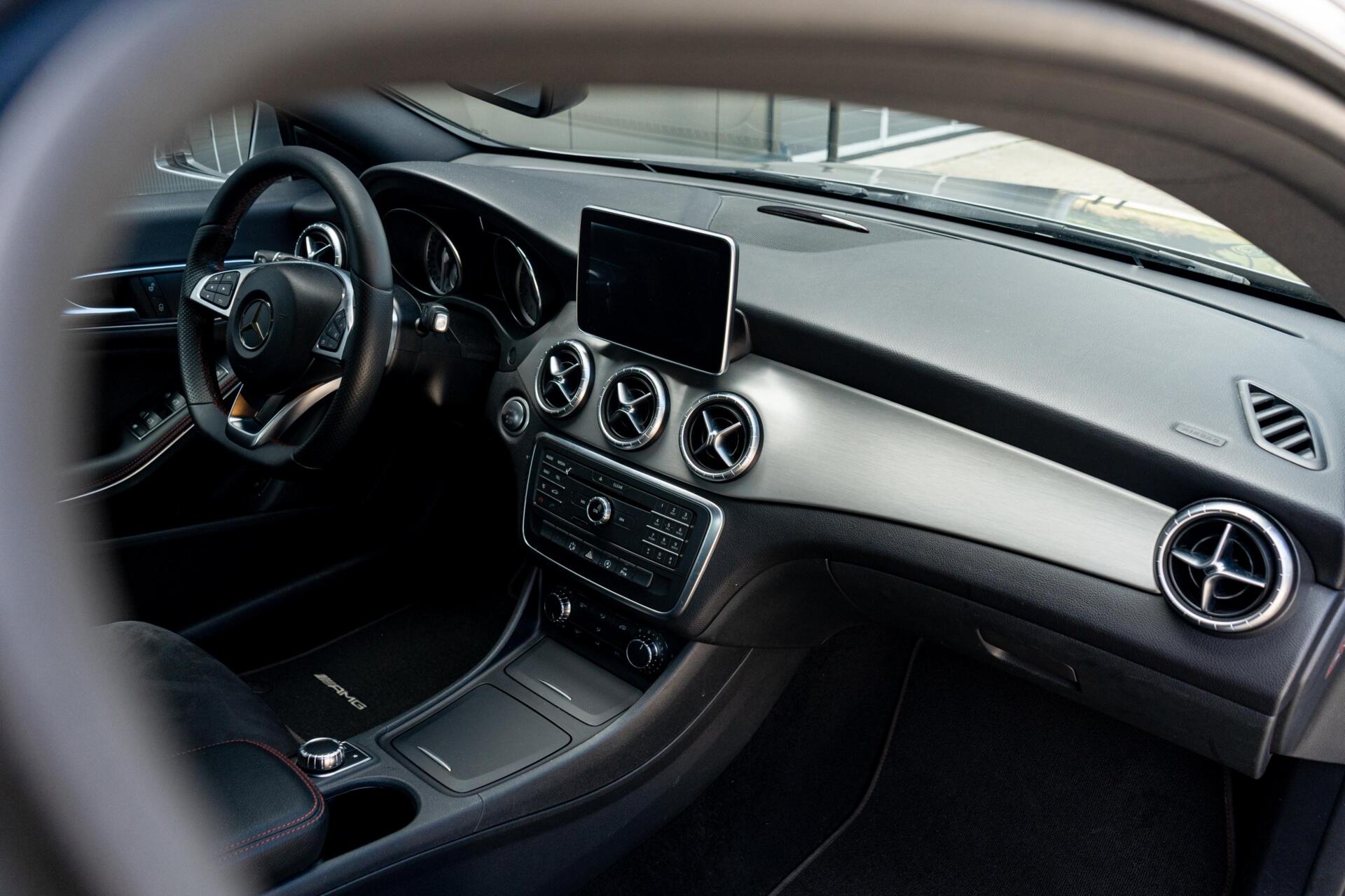 Foto van Mercedes-Benz Cla-klasse