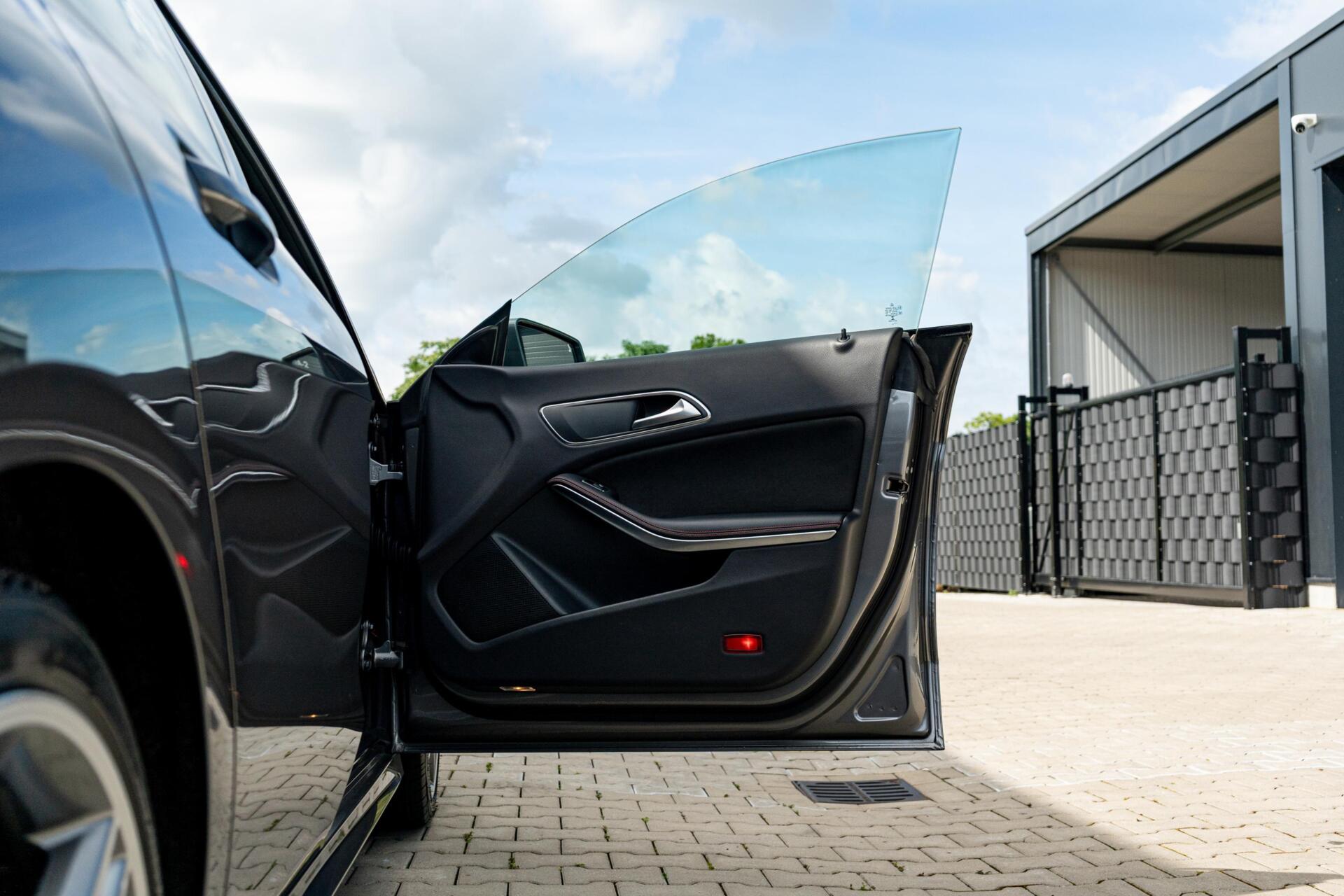 Foto van Mercedes-Benz Cla-klasse
