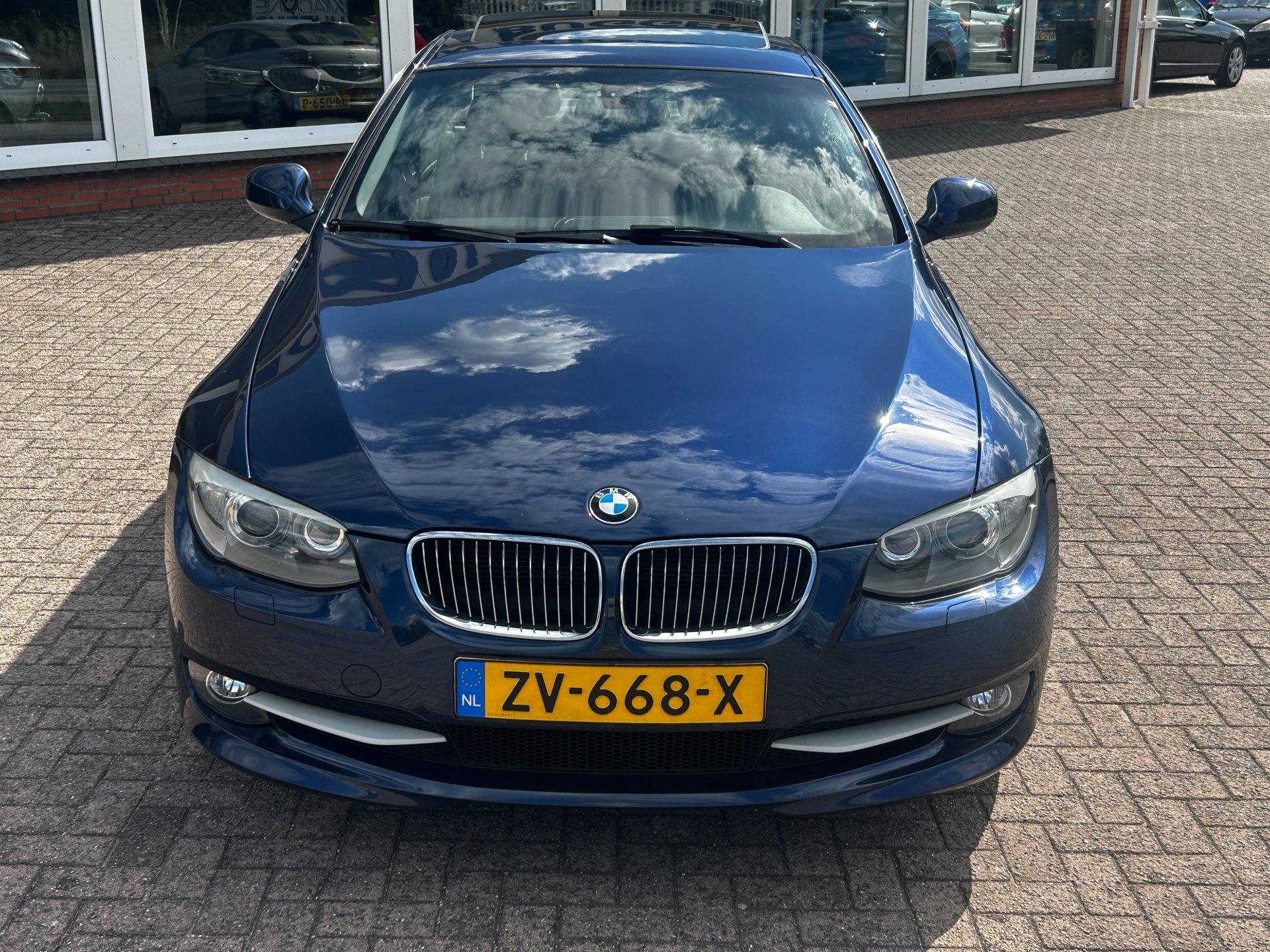 Foto van BMW 325i