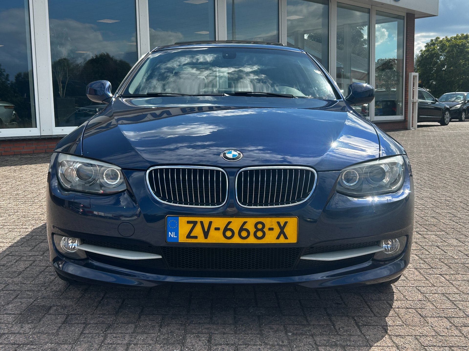 Foto van BMW 325i