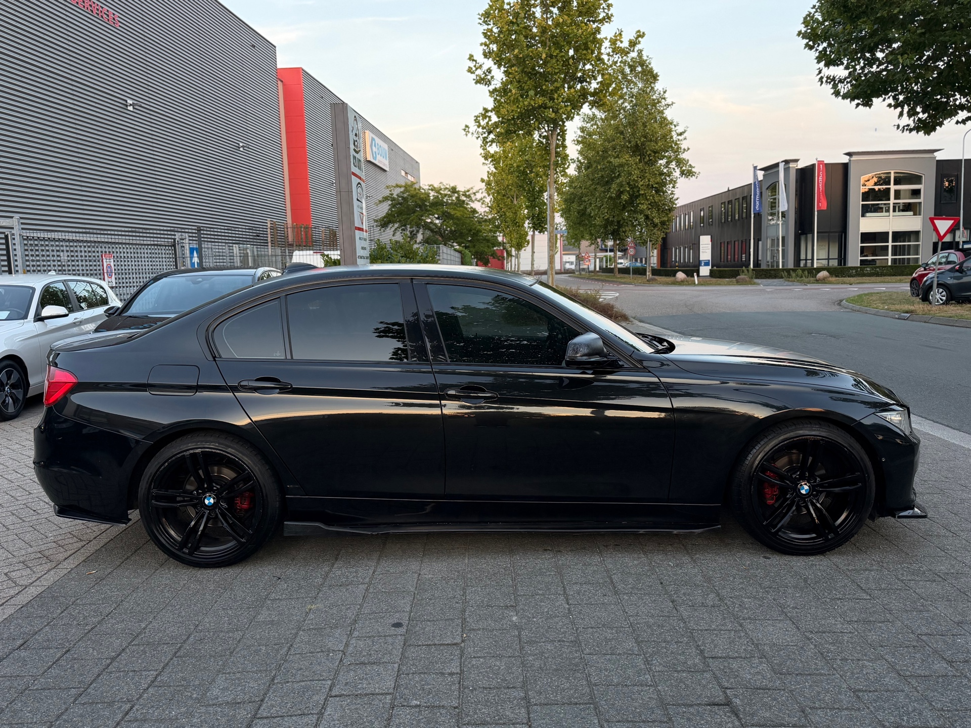 Foto van BMW 320i Ed