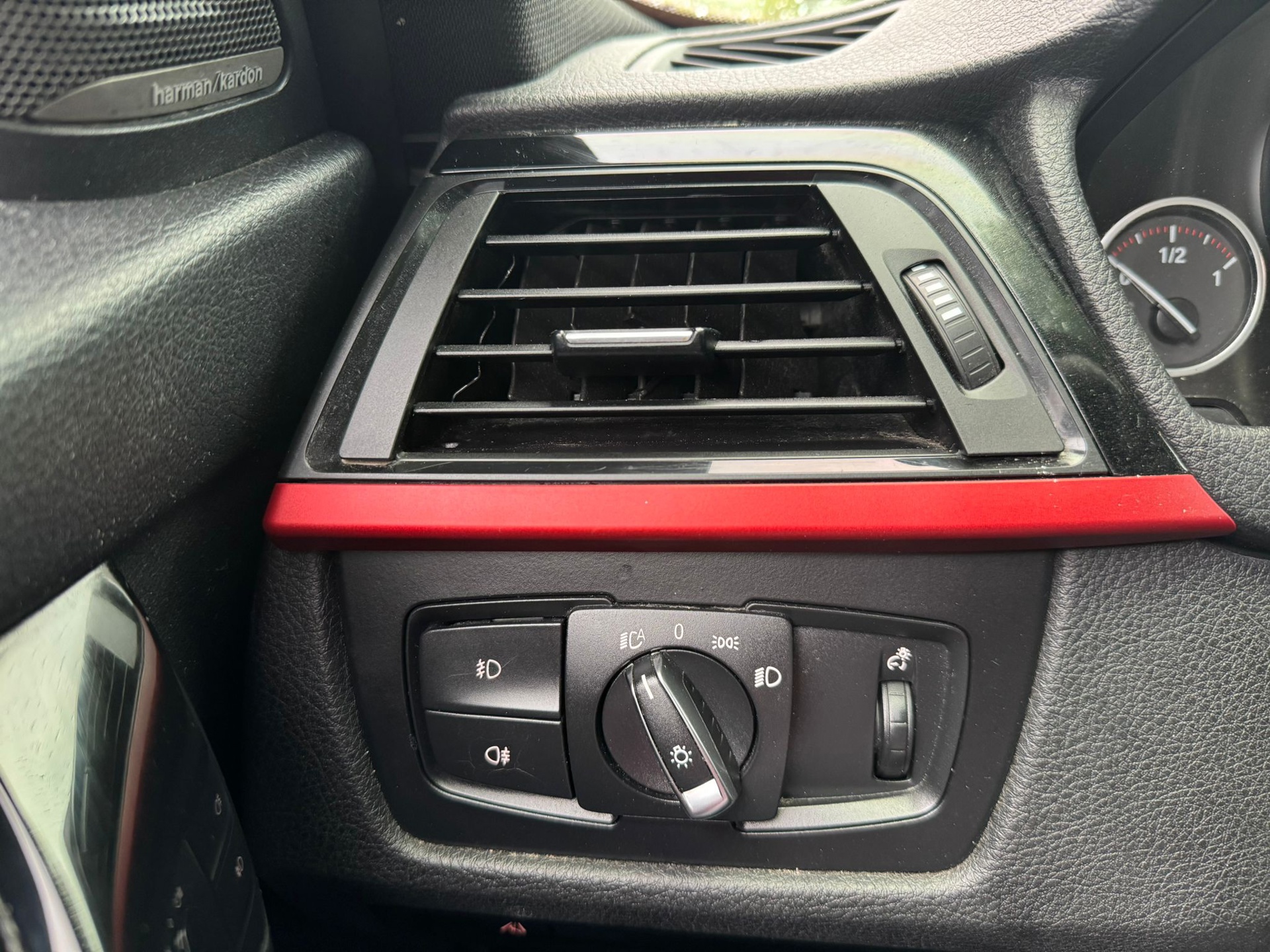 Foto van BMW 320i Ed
