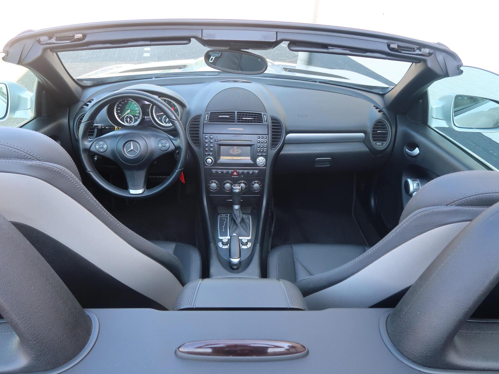 Foto van Mercedes-Benz SLK 200 Kompressor