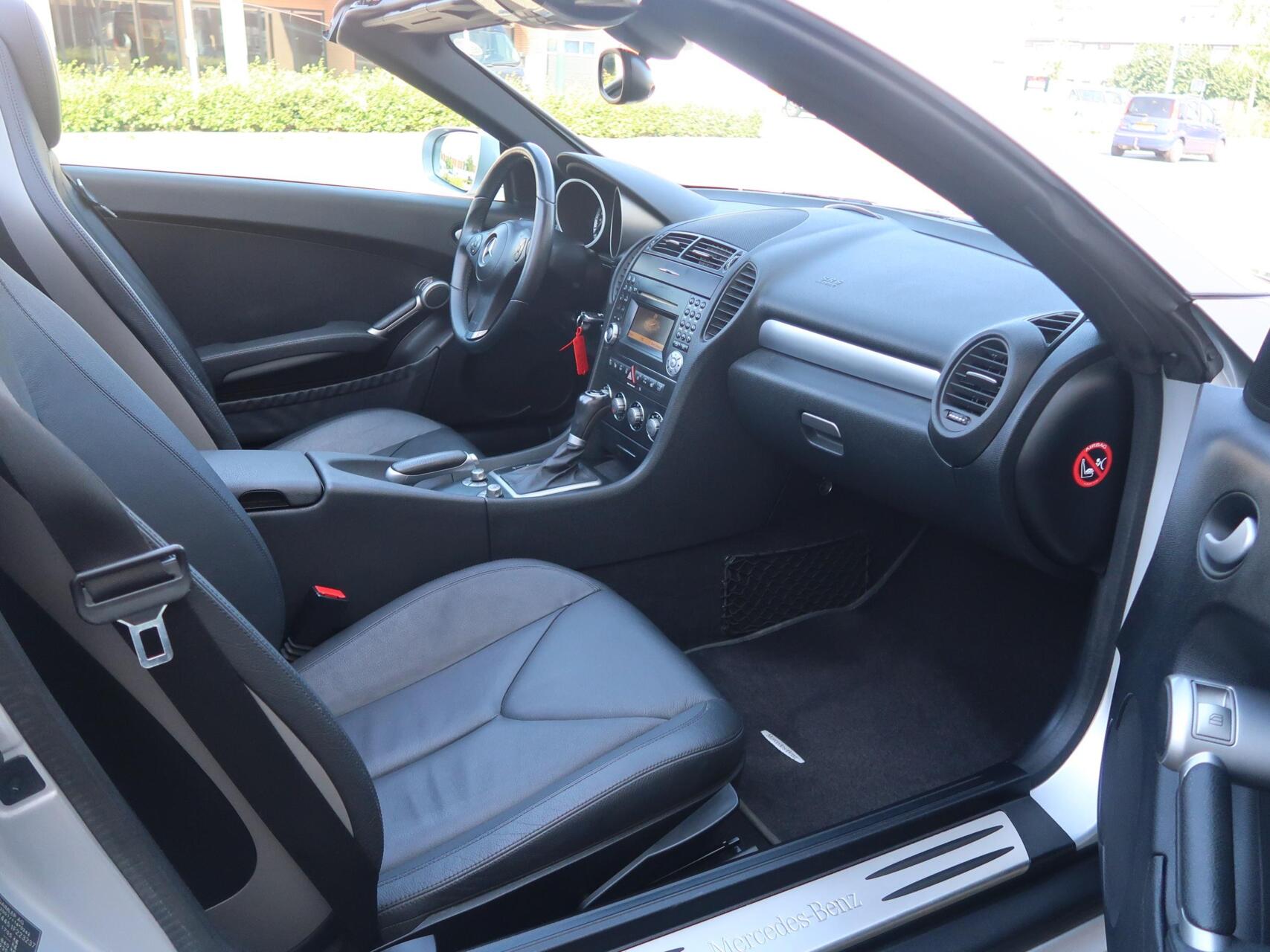 Foto van Mercedes-Benz SLK 200 Kompressor