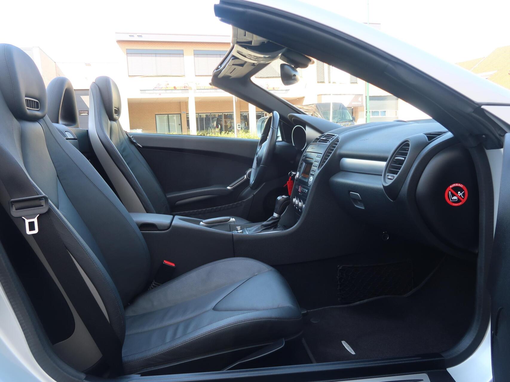 Foto van Mercedes-Benz SLK 200 Kompressor