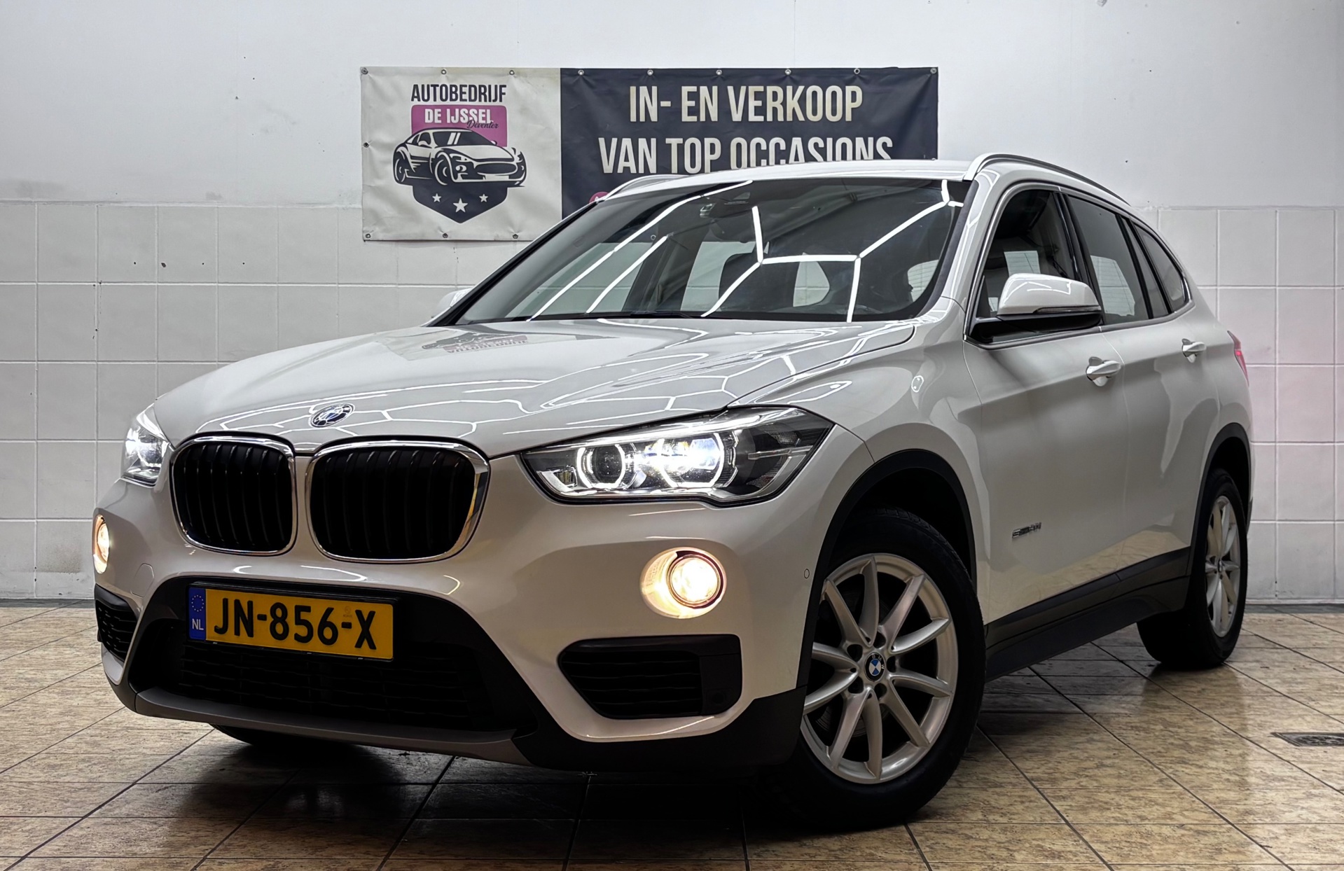Foto van BMW X1 Sdrive20i