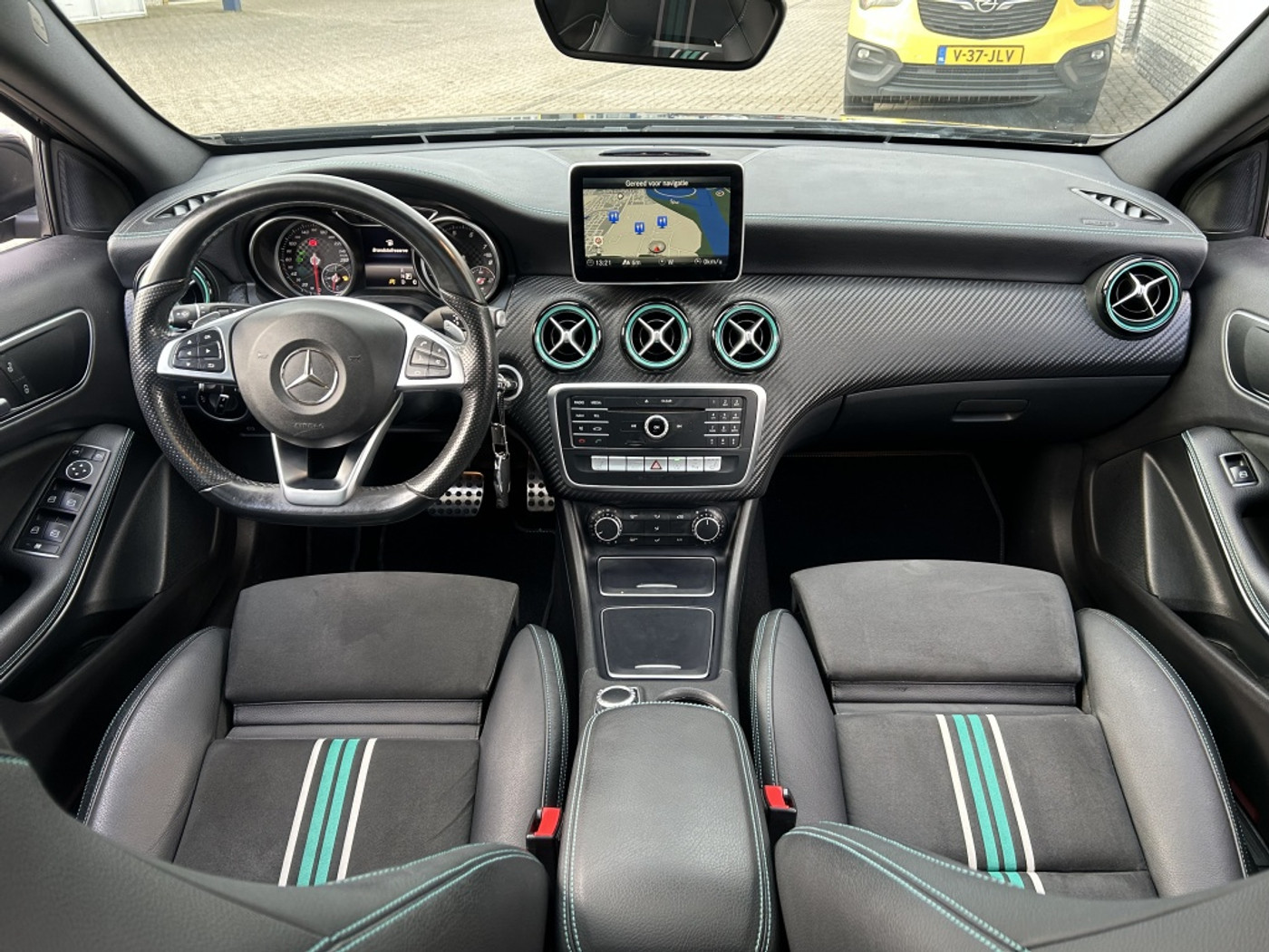 Foto van Mercedes-Benz A 200