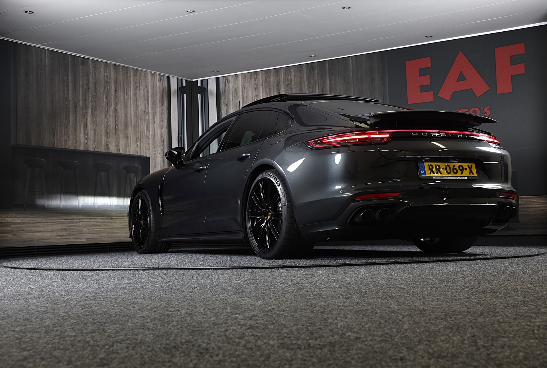 Foto van Porsche Panamera 4 E-hybrid