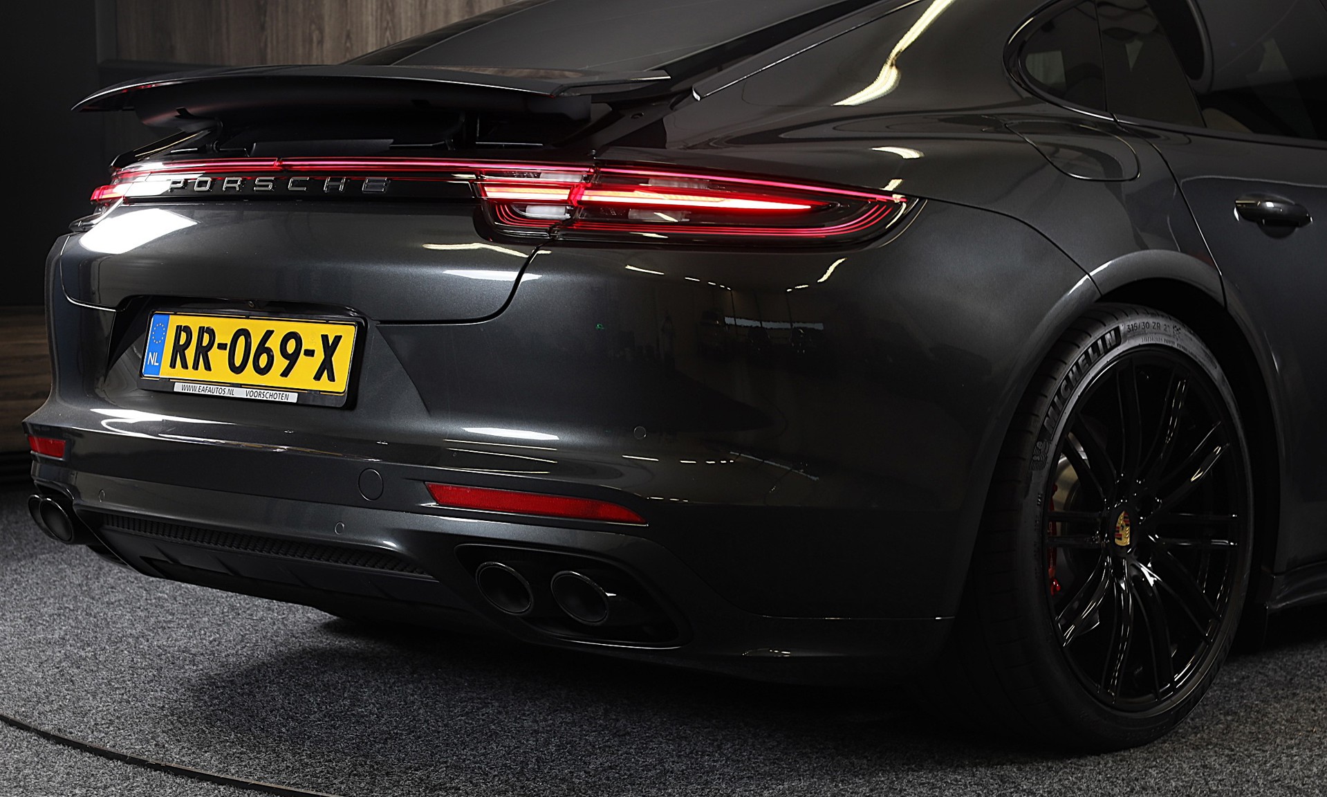 Foto van Porsche Panamera 4 E-hybrid