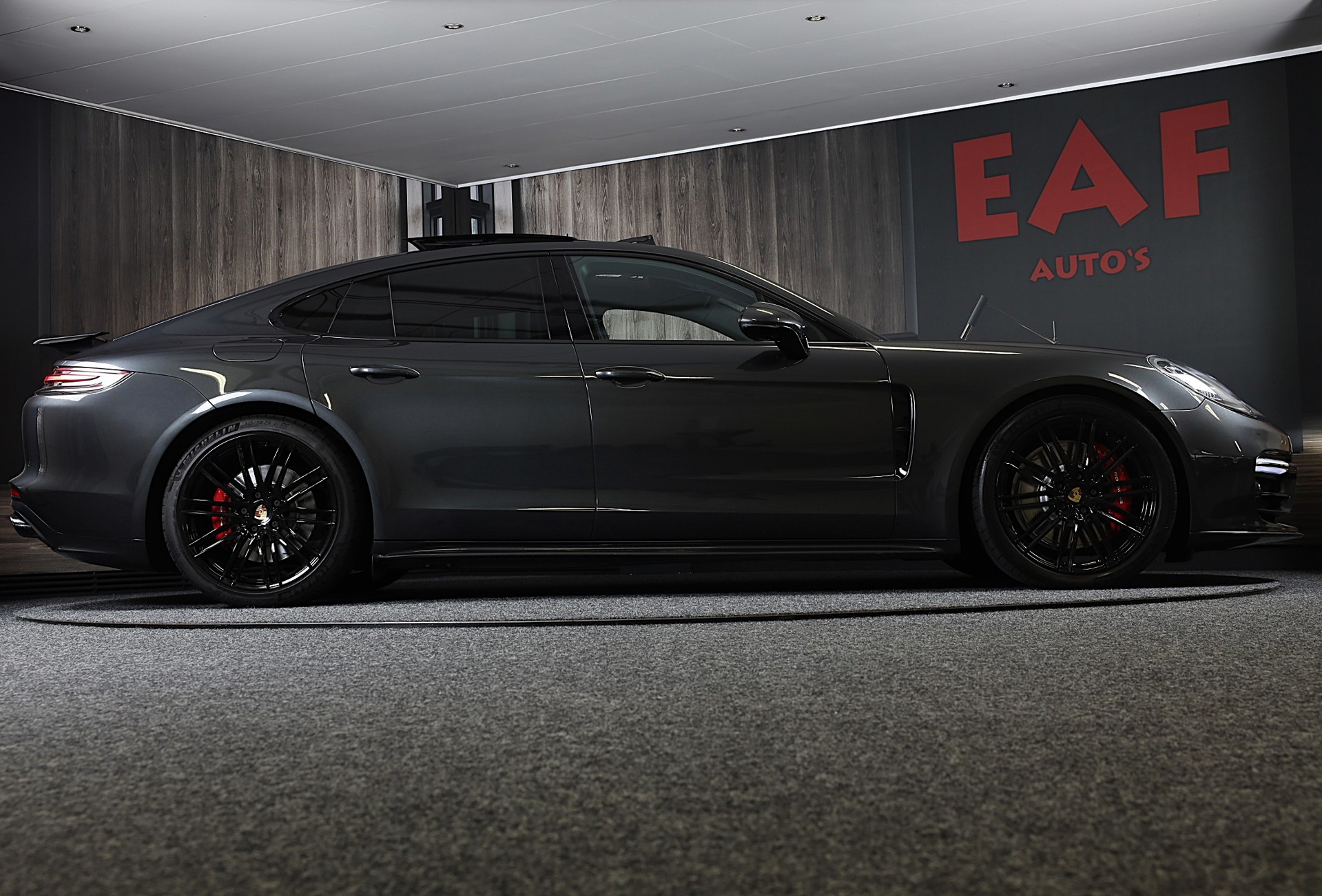 Foto van Porsche Panamera 4 E-hybrid