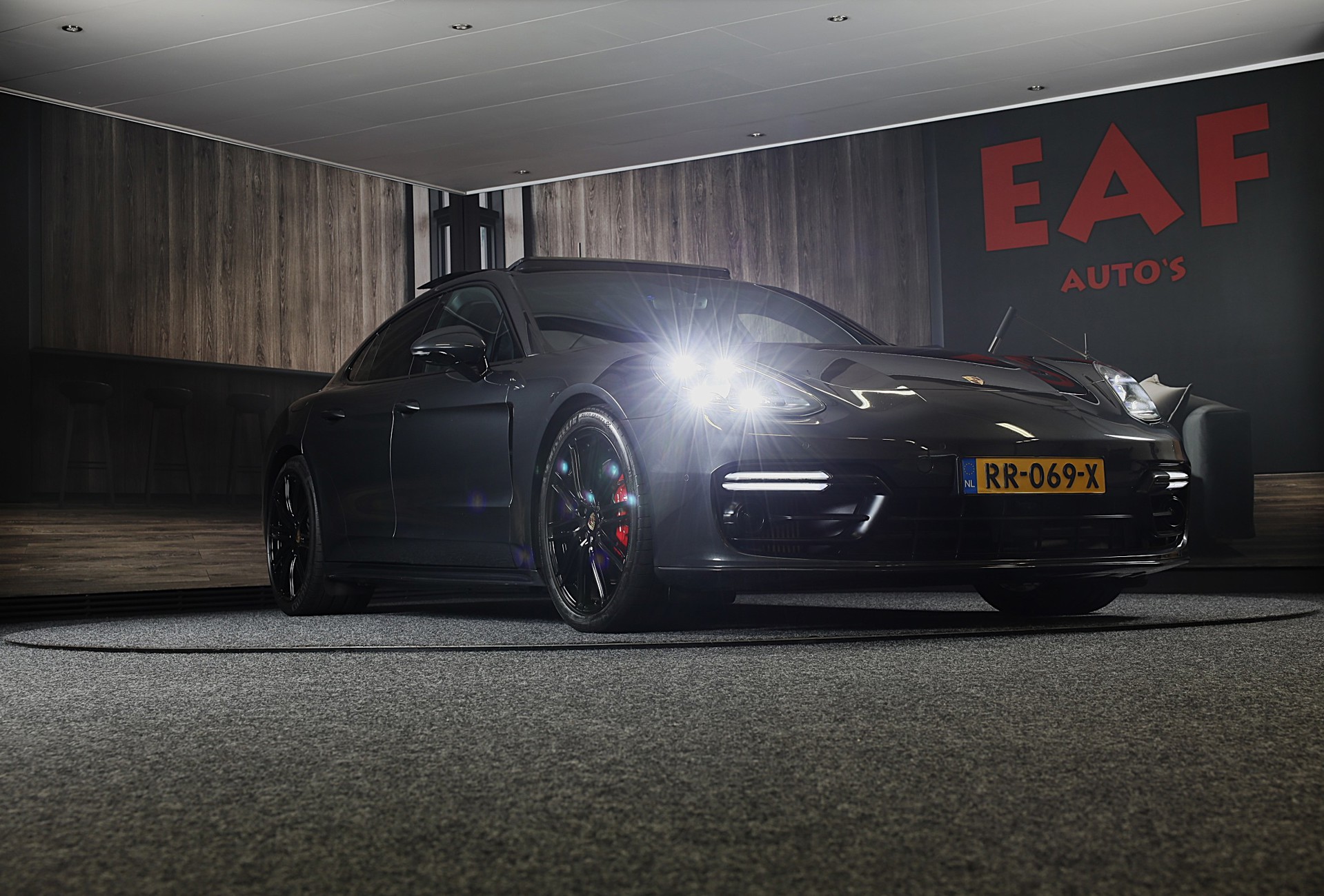 Foto van Porsche Panamera 4 E-hybrid