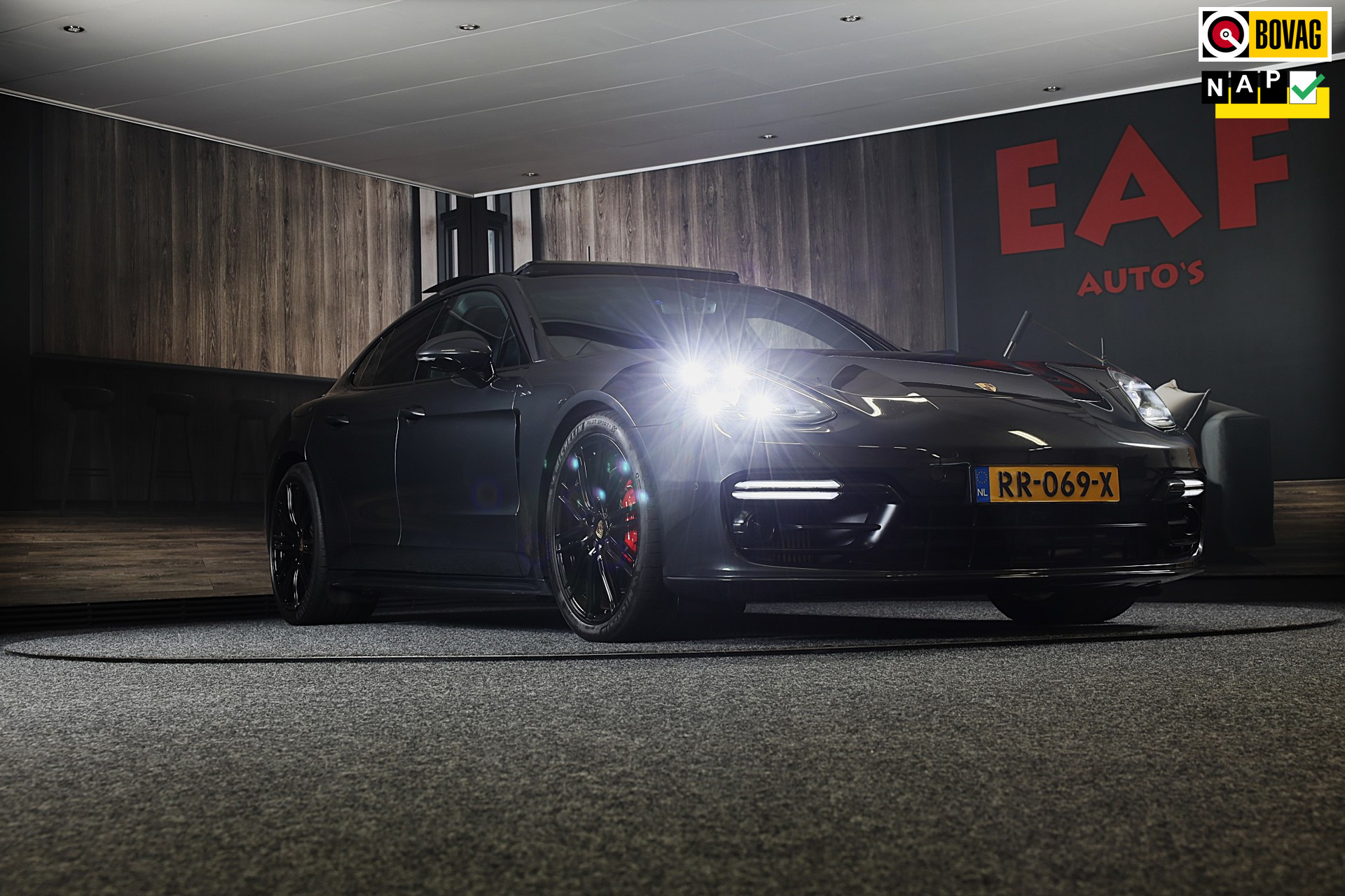 Foto van Porsche Panamera 4 E-hybrid