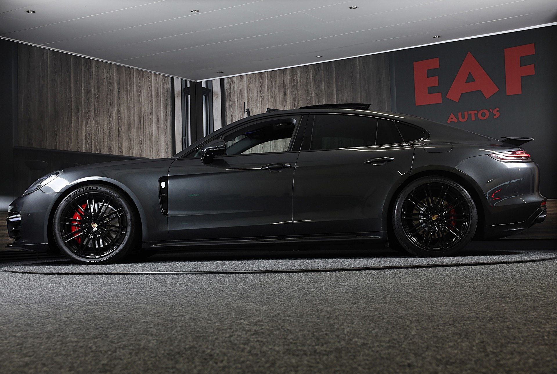 Foto van Porsche Panamera 4 E-hybrid