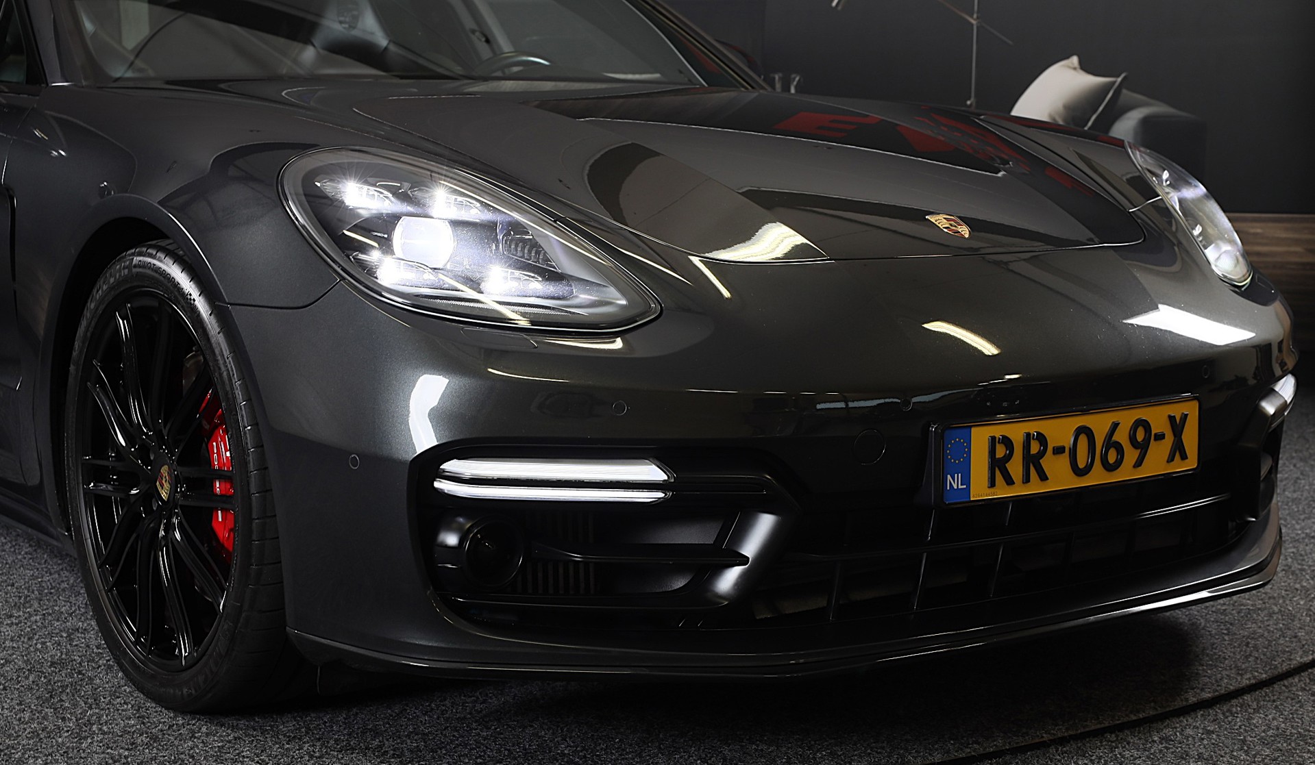 Foto van Porsche Panamera 4 E-hybrid