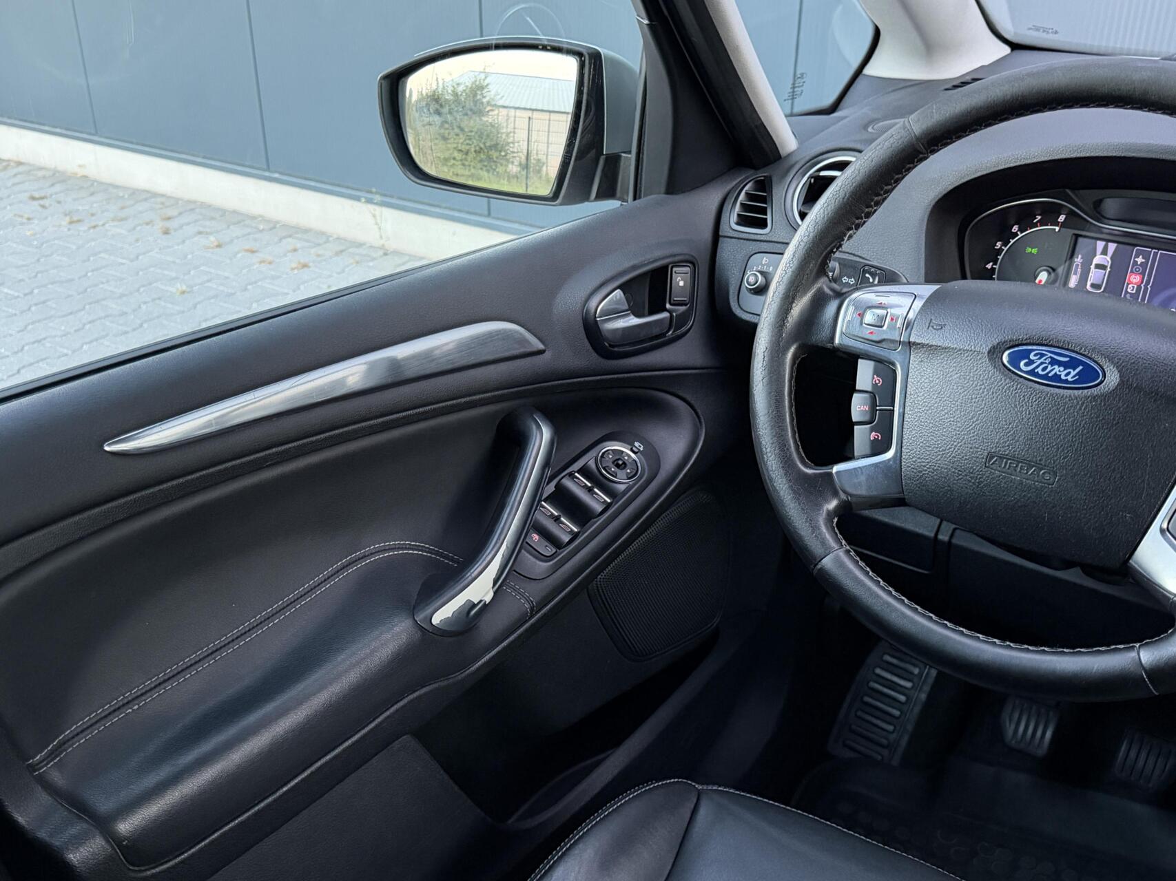 Foto van Ford S-max