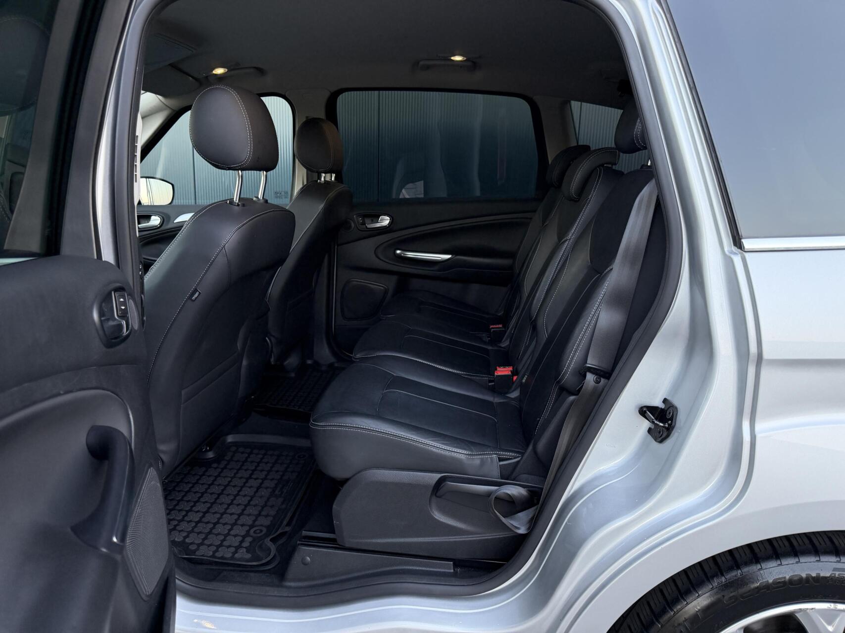 Foto van Ford S-max