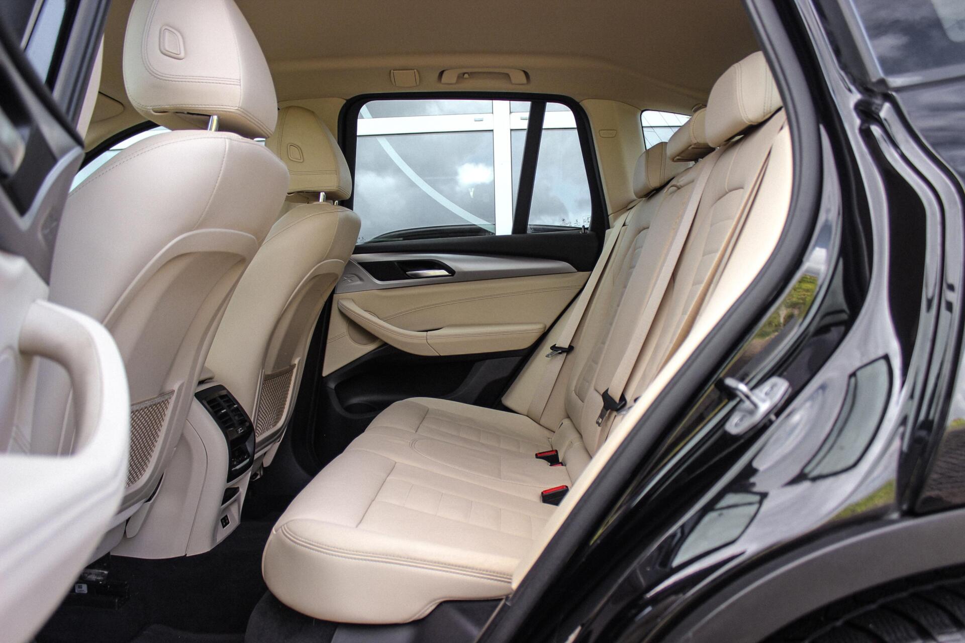 Foto van BMW X3 Xdrive30e