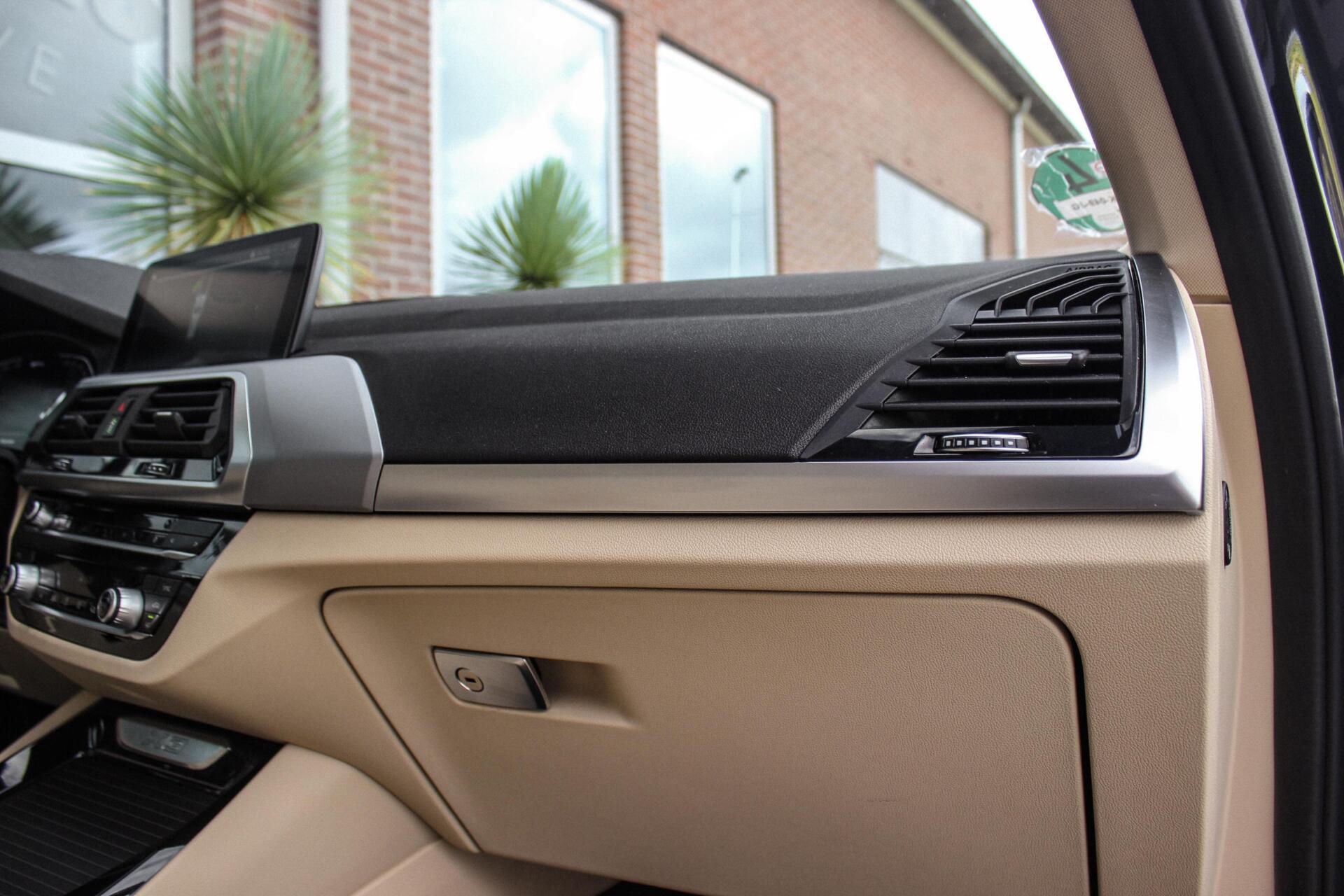 Foto van BMW X3 Xdrive30e