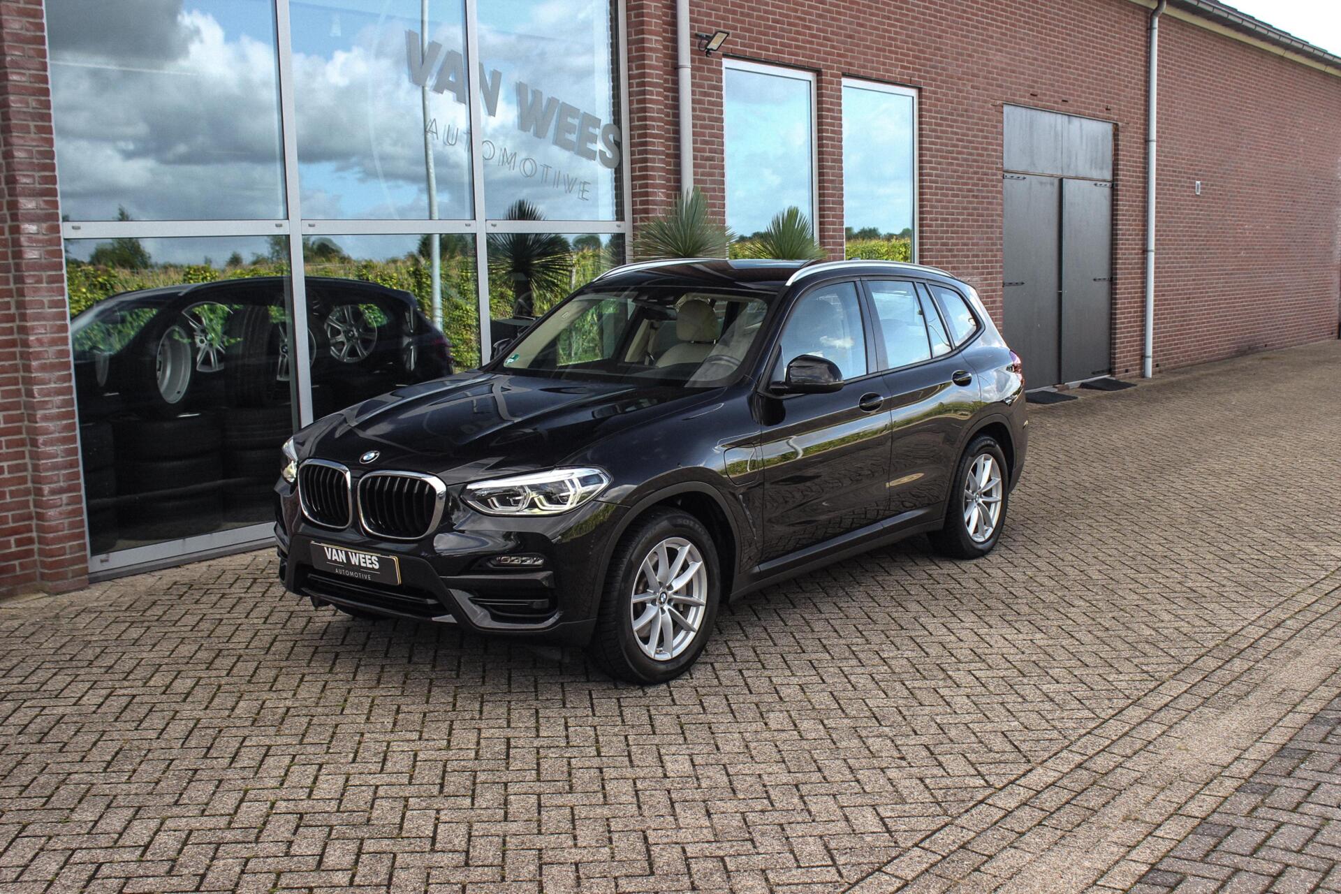 Foto van BMW X3 Xdrive30e