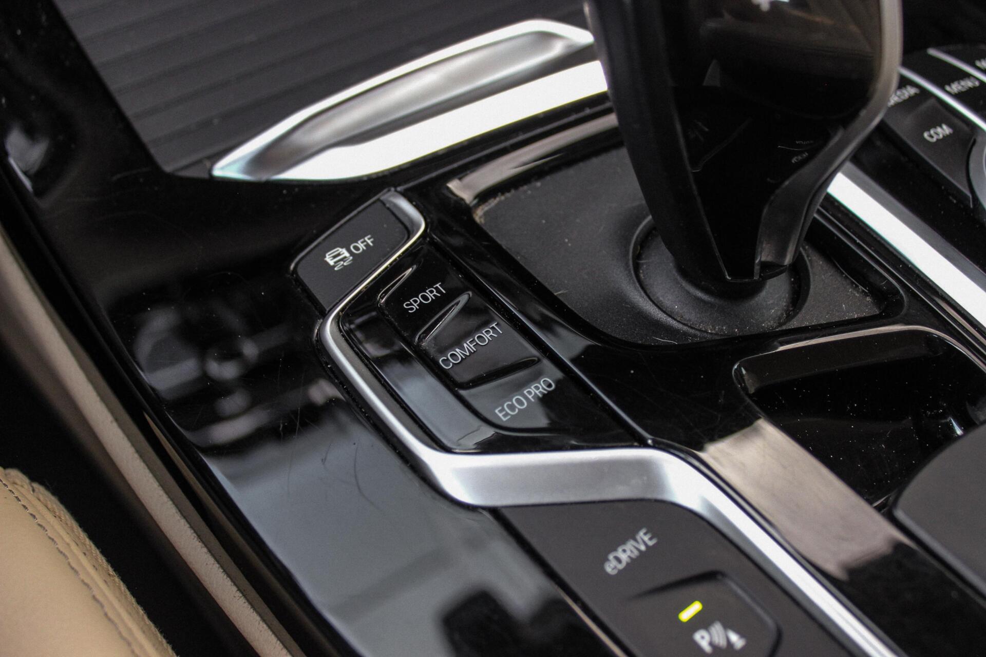 Foto van BMW X3 Xdrive30e