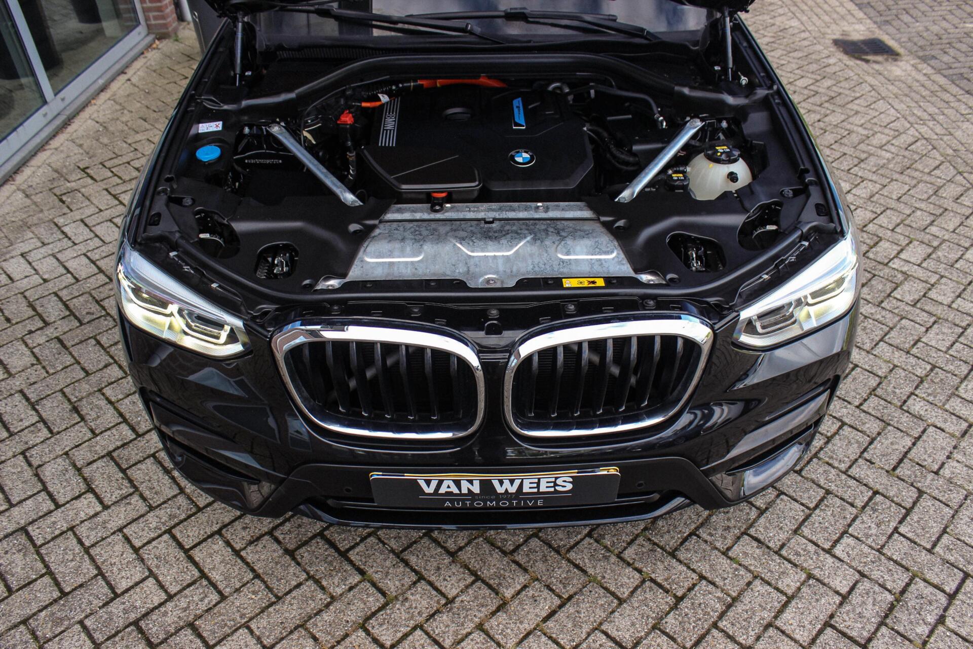 Foto van BMW X3 Xdrive30e