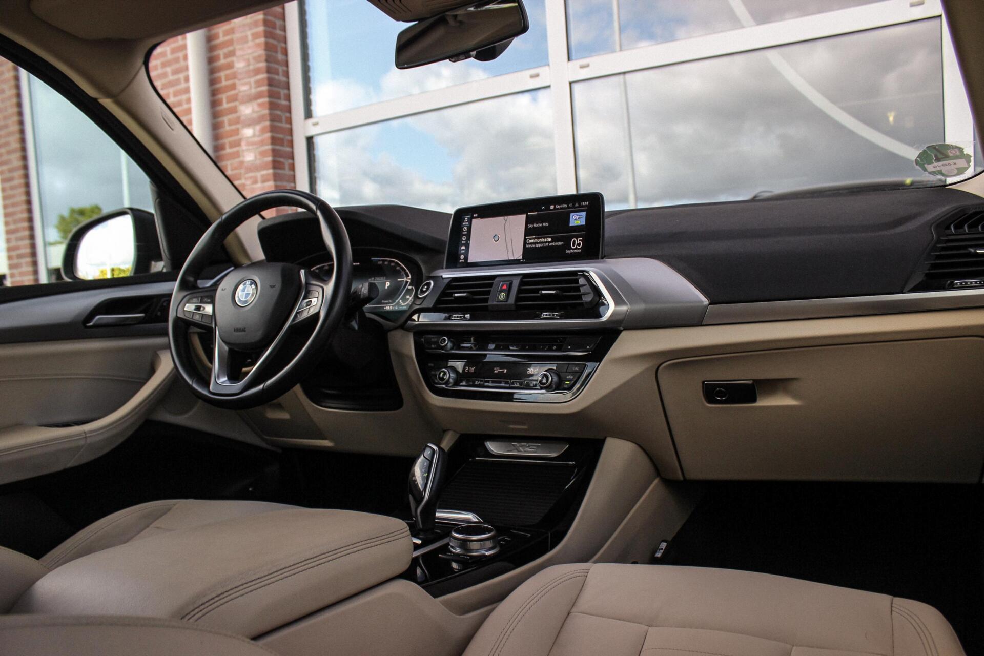 Foto van BMW X3 Xdrive30e
