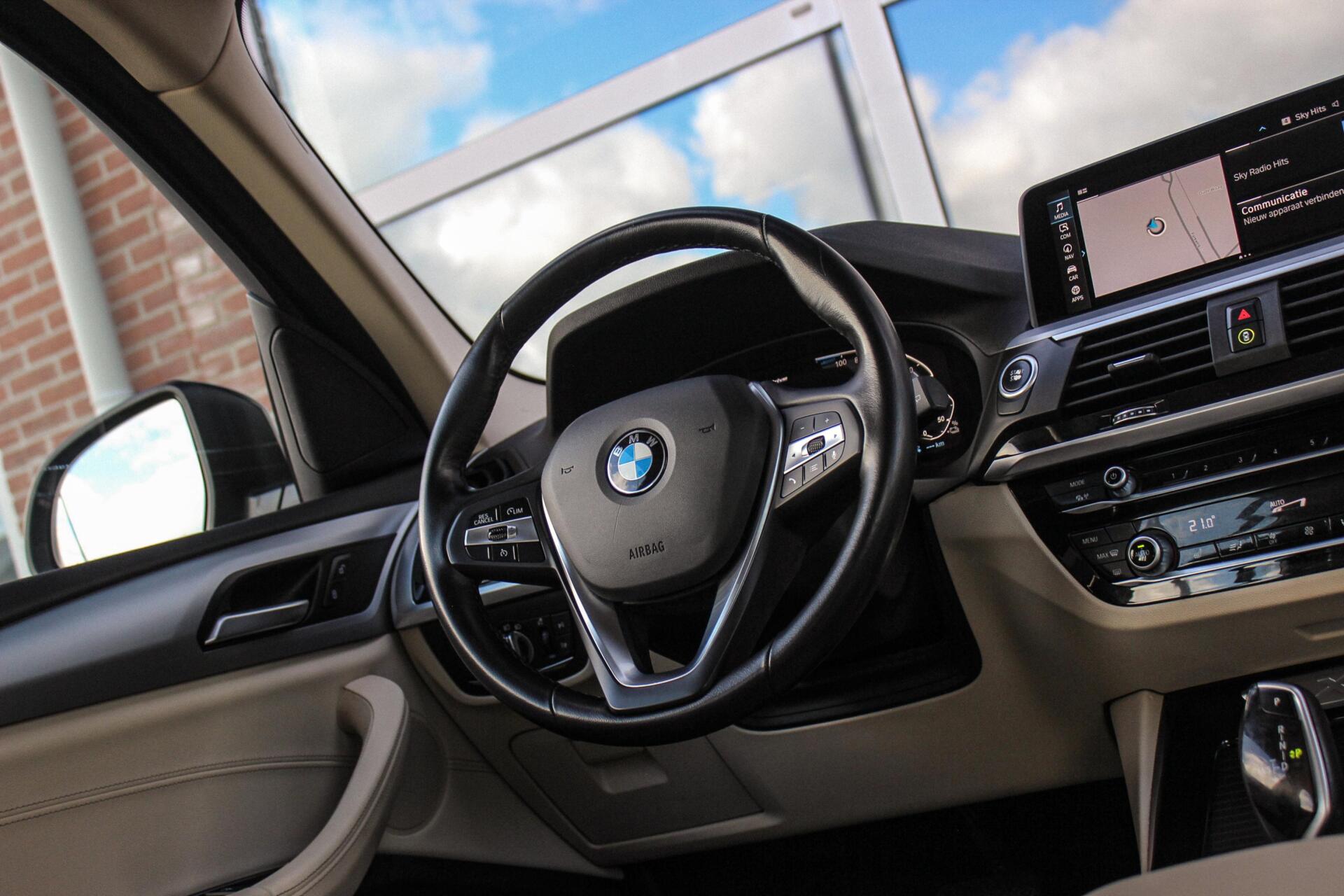 Foto van BMW X3 Xdrive30e