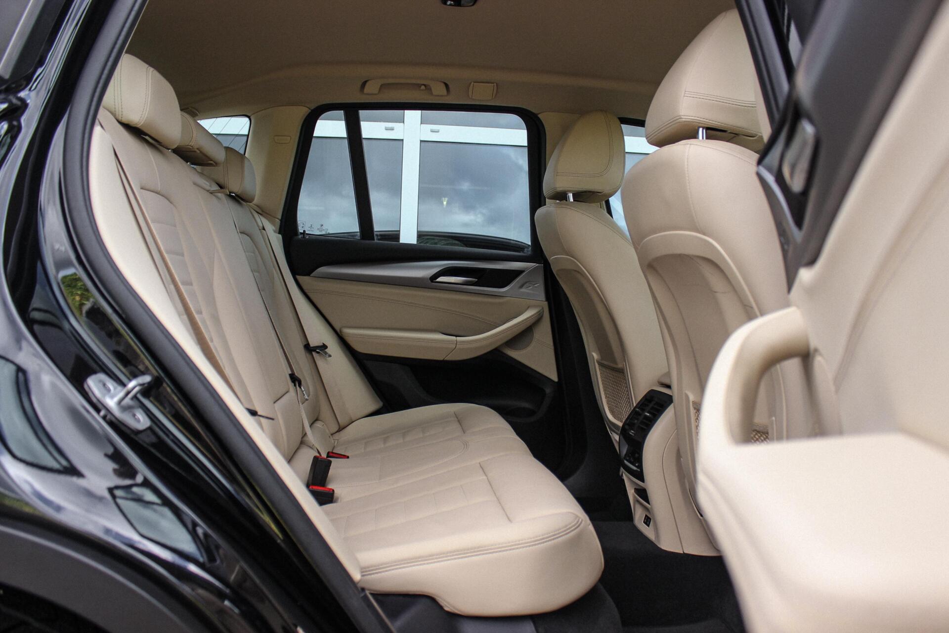 Foto van BMW X3 Xdrive30e