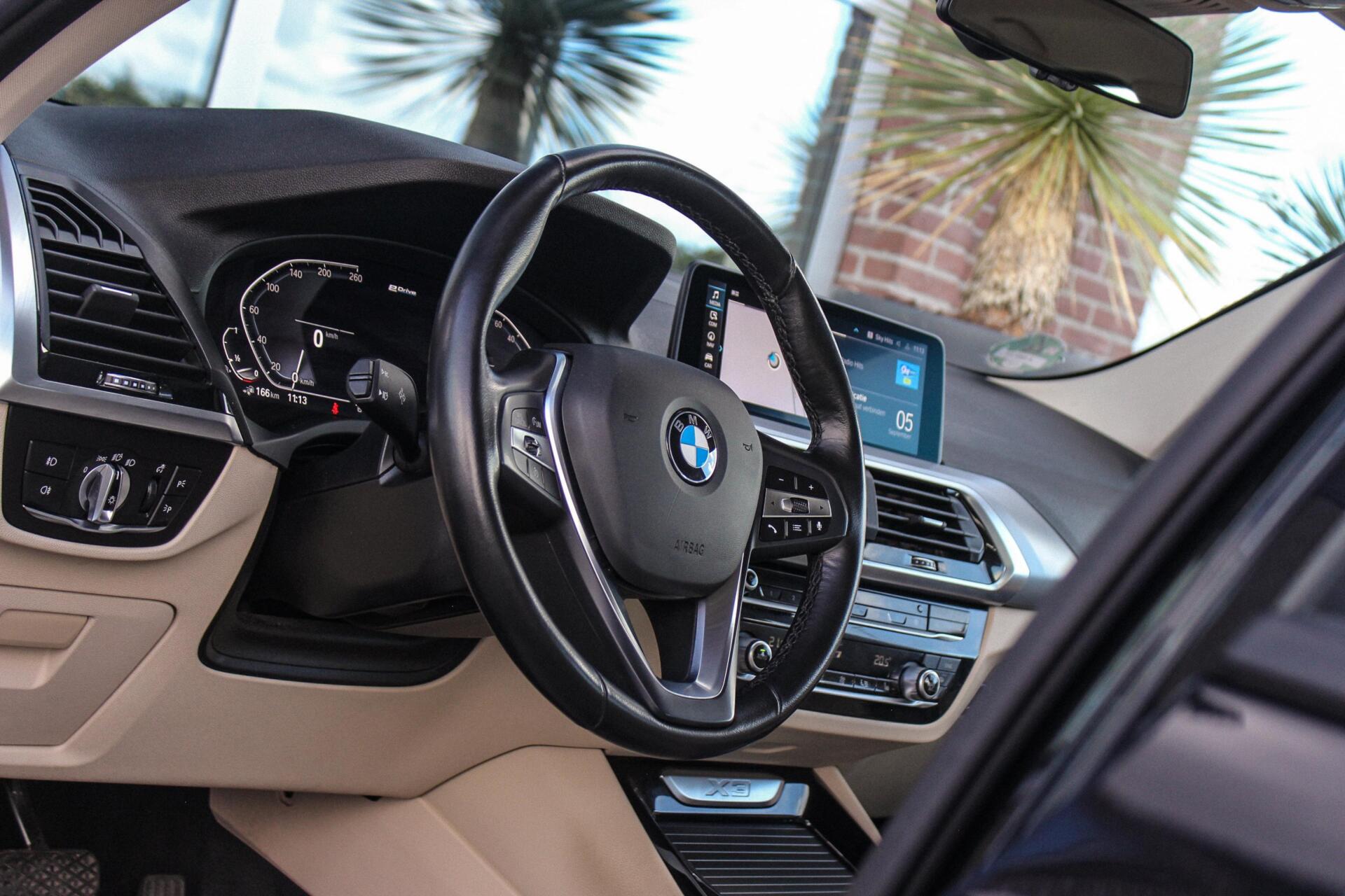 Foto van BMW X3 Xdrive30e