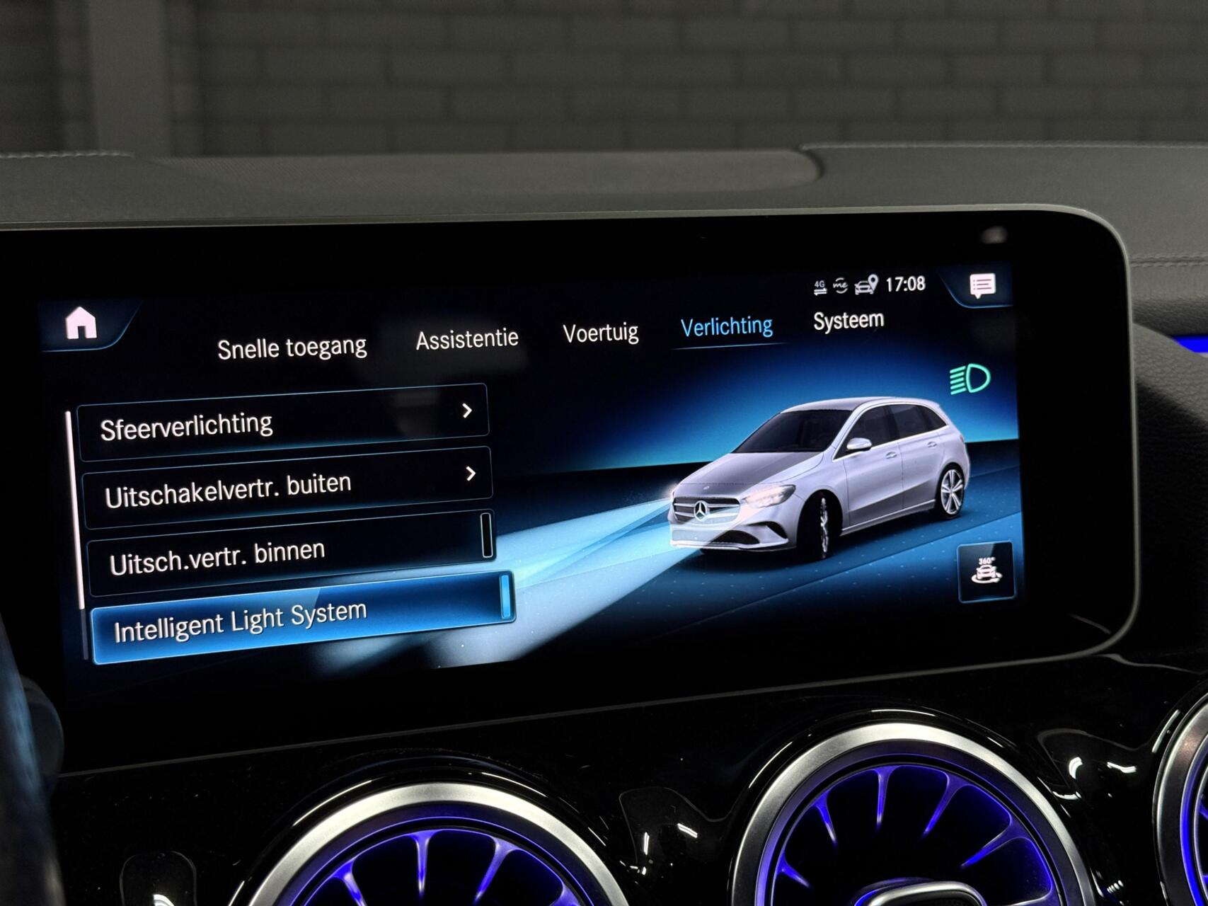 Foto van Mercedes-Benz B 250 4Matic