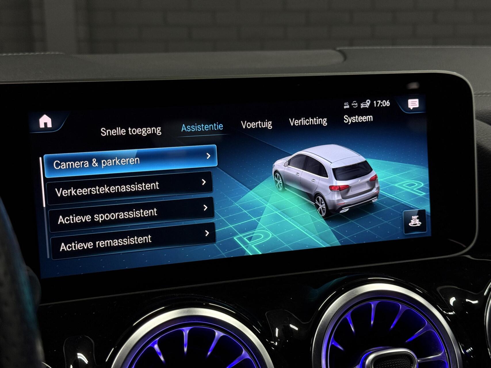 Foto van Mercedes-Benz B 250 4Matic