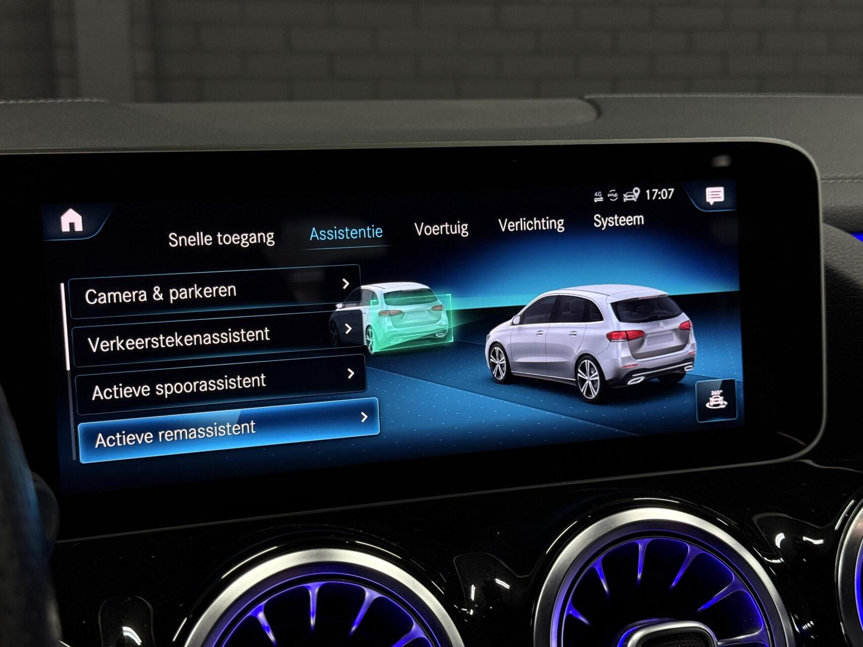Foto van Mercedes-Benz B 250 4Matic