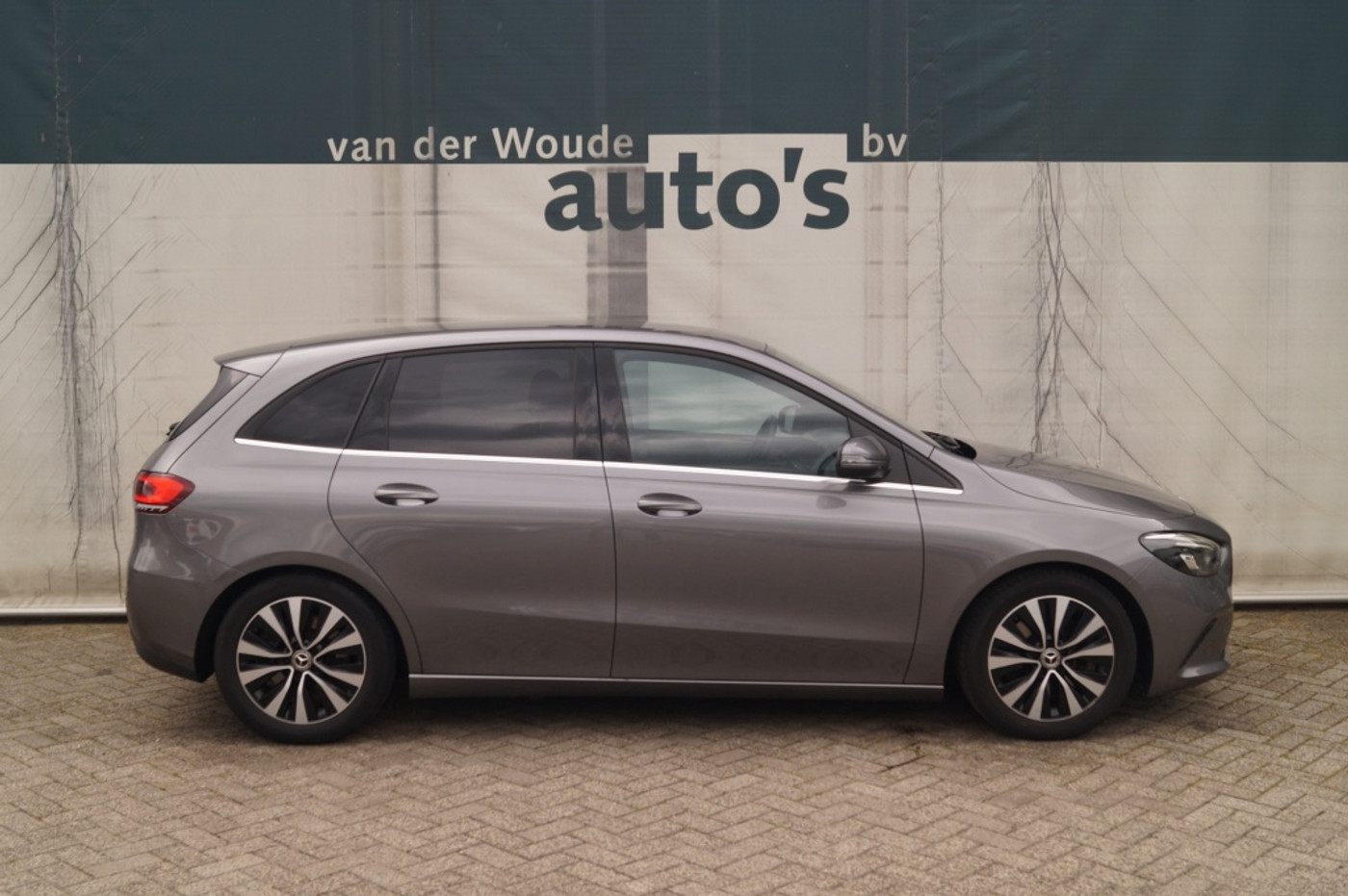 Foto van Mercedes-Benz B 250