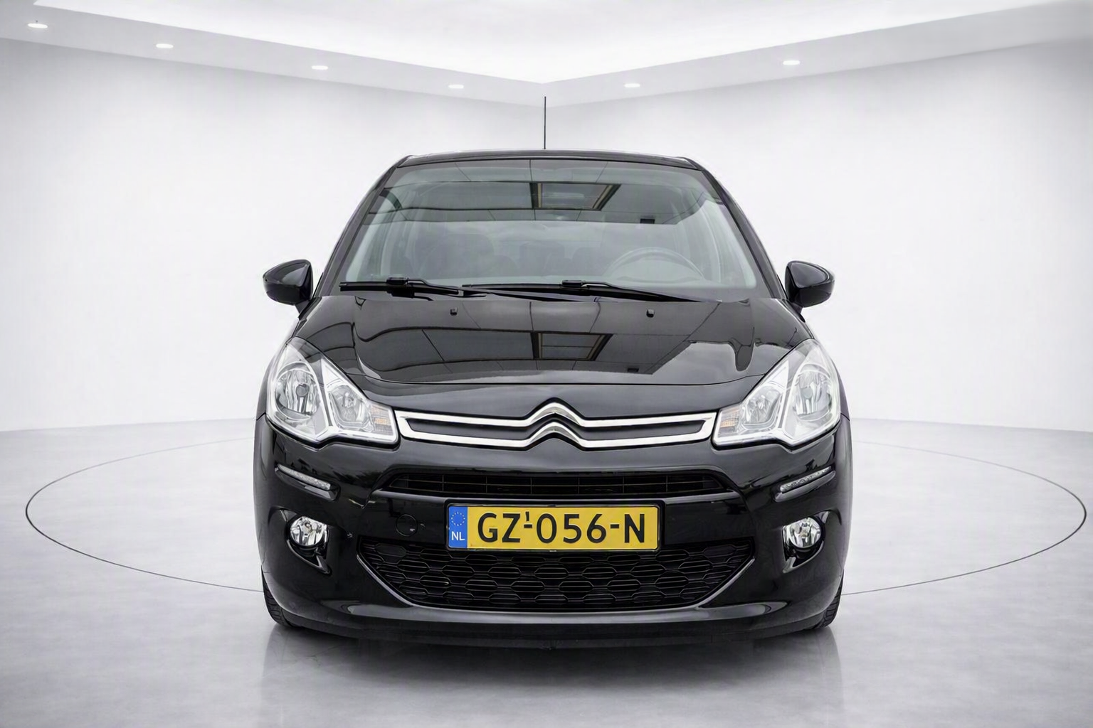 Citroen C3 1.2 PureTech Business 2015 - voorkant