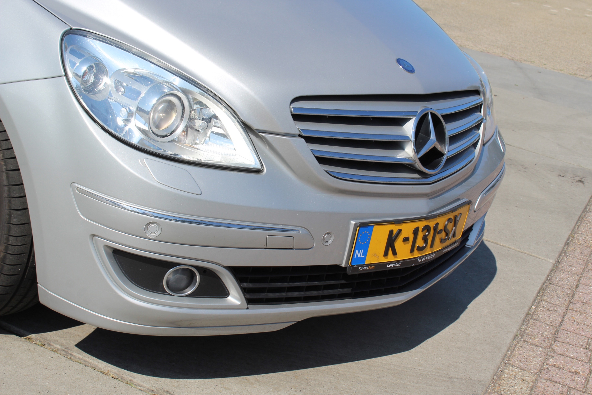 Foto van Mercedes-Benz B 200