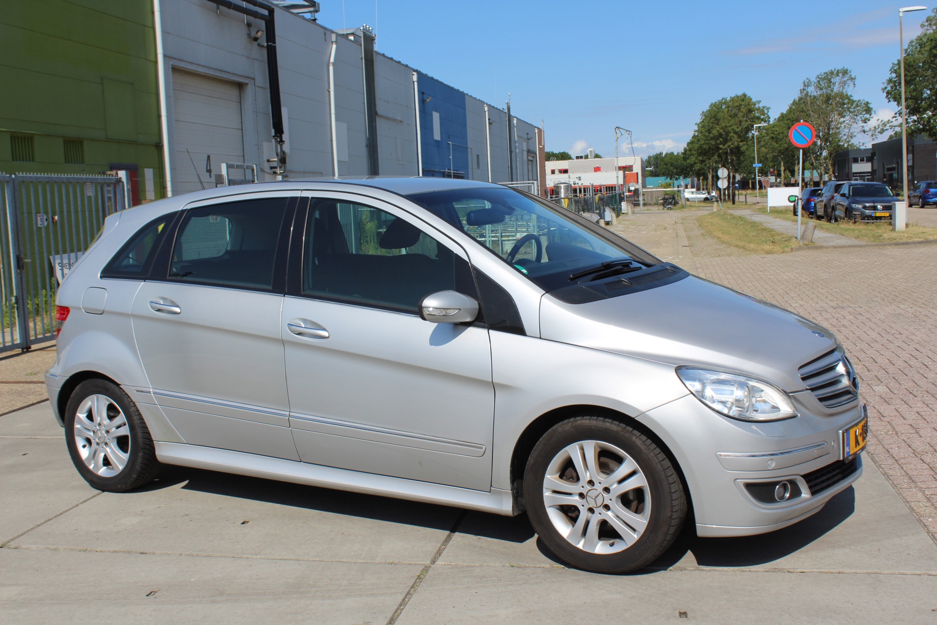 Foto van Mercedes-Benz B 200