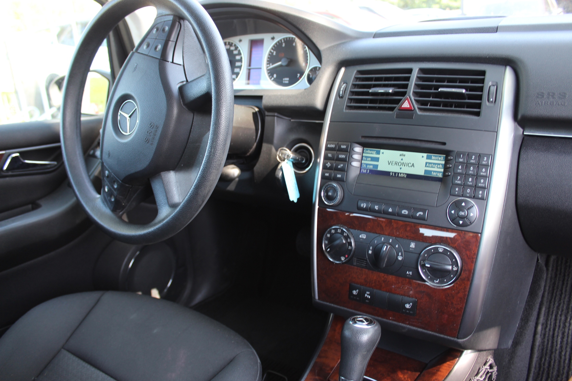 Foto van Mercedes-Benz B 200
