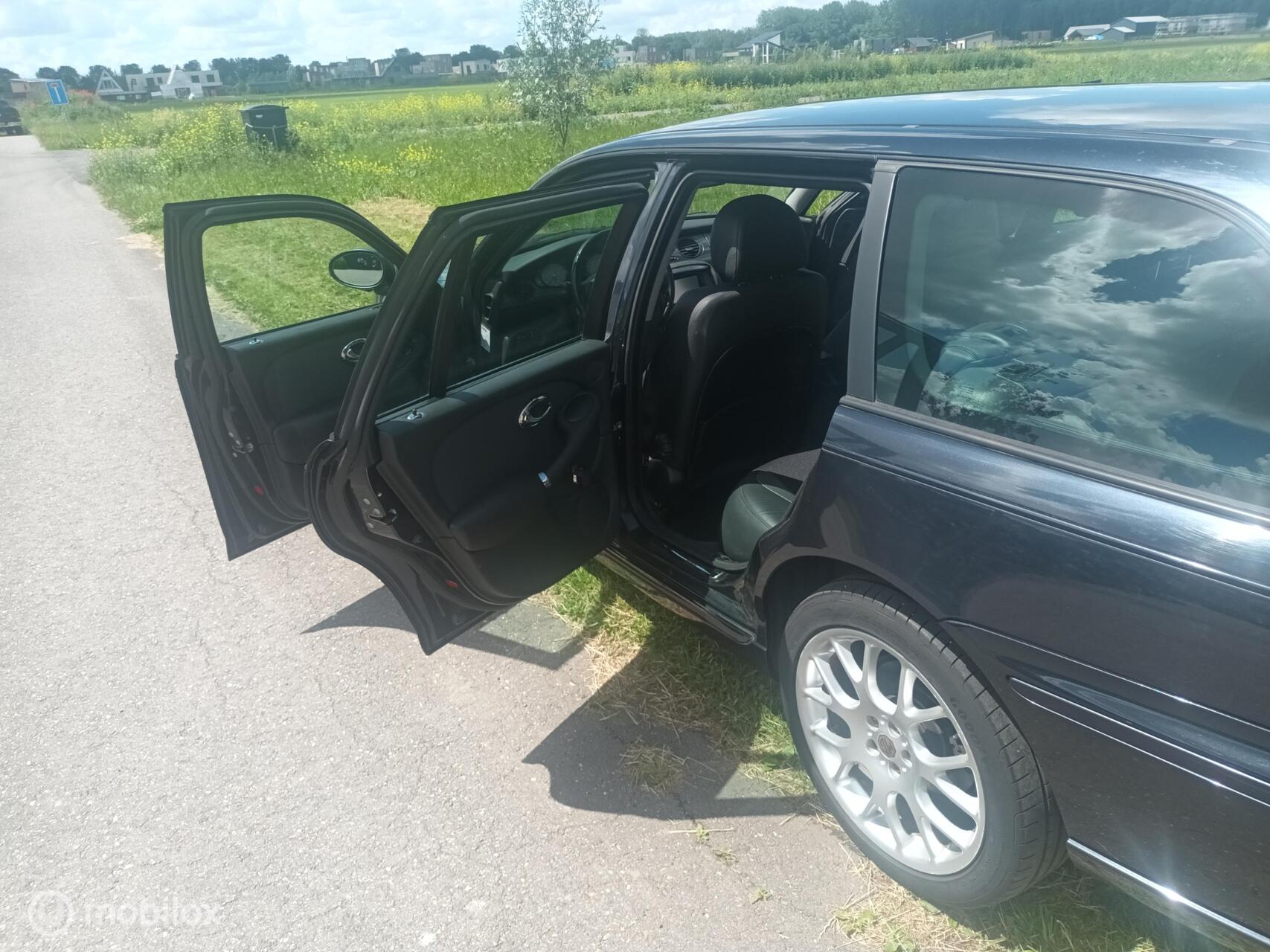Foto van MG MG Zt-t