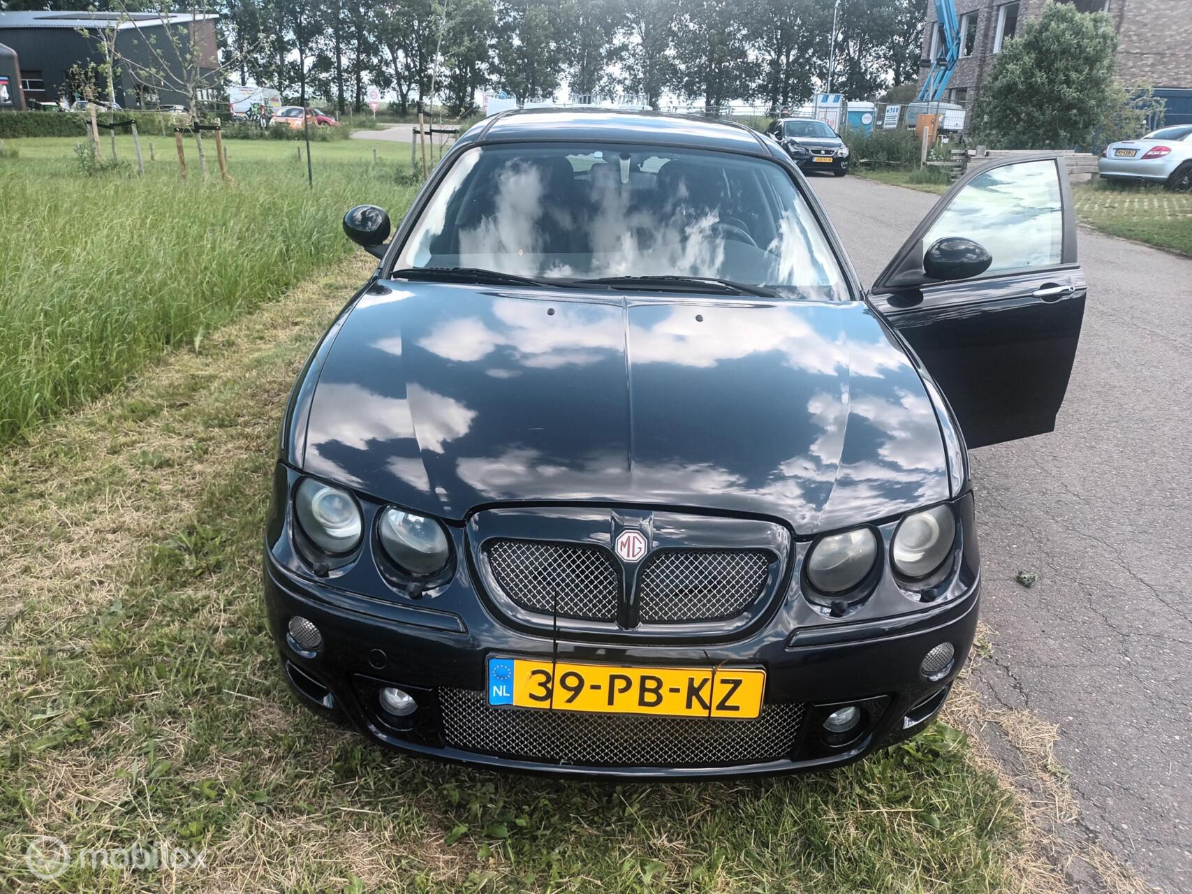 Foto van MG MG Zt-t
