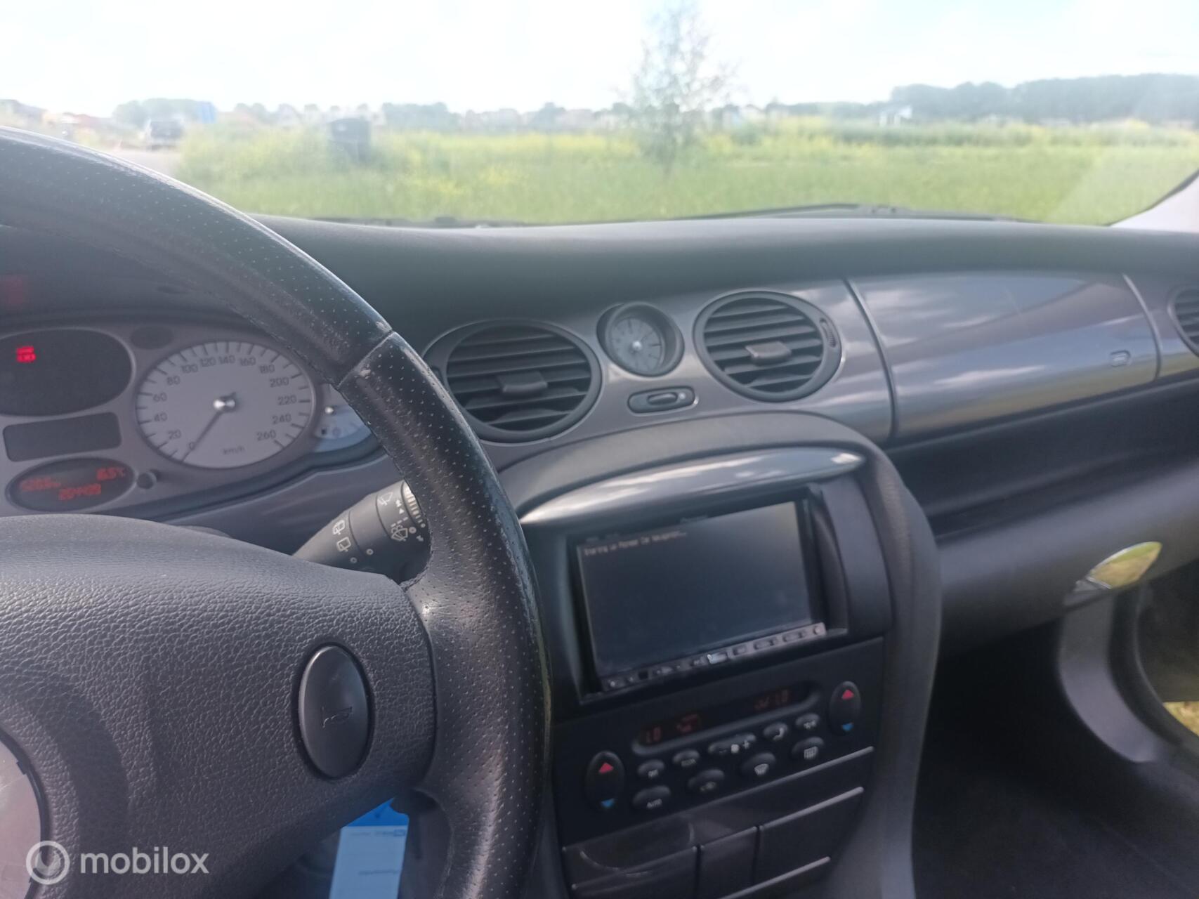 Foto van MG MG Zt-t