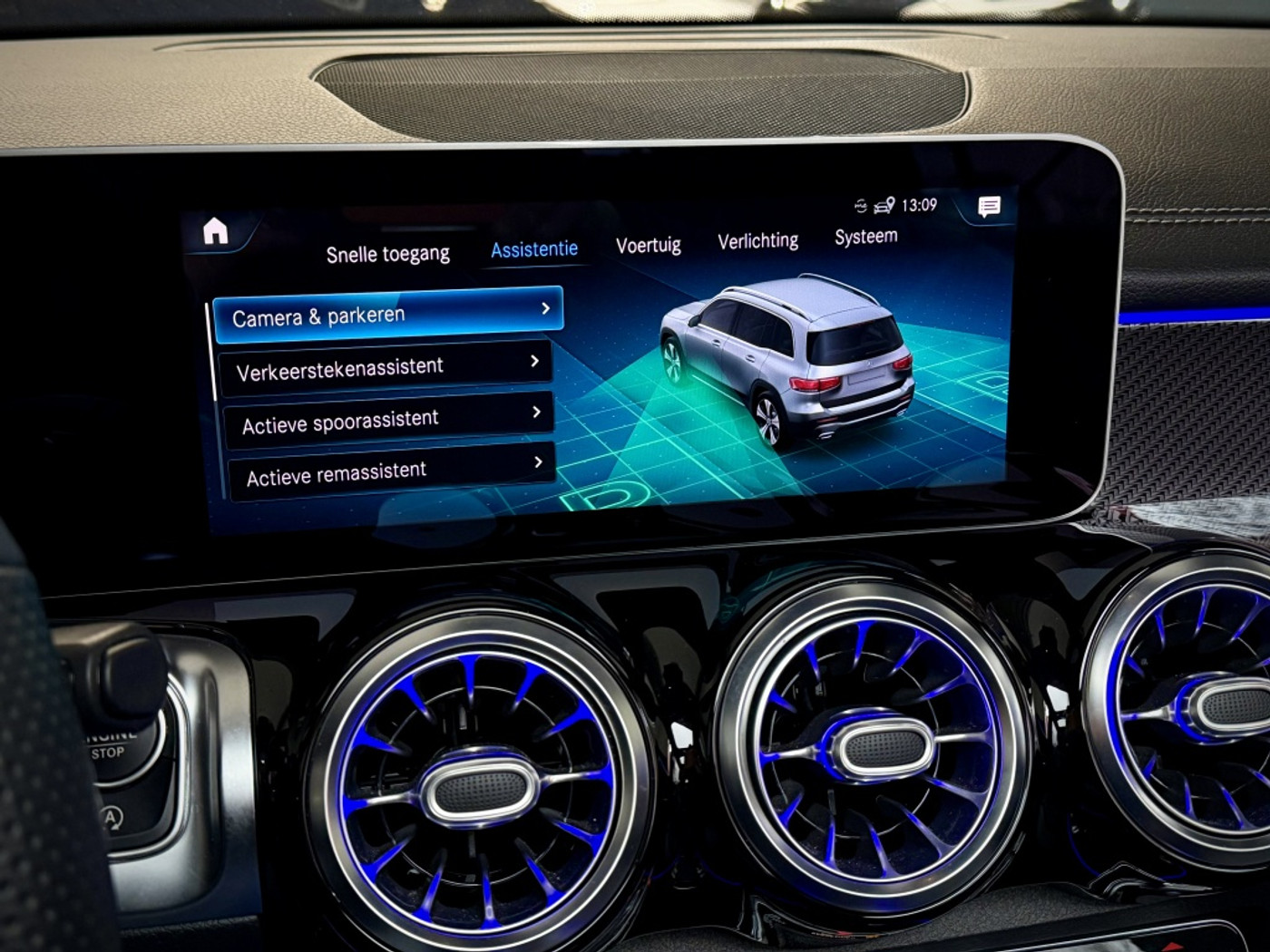 Foto van Mercedes-Benz GLB 250 4Matic