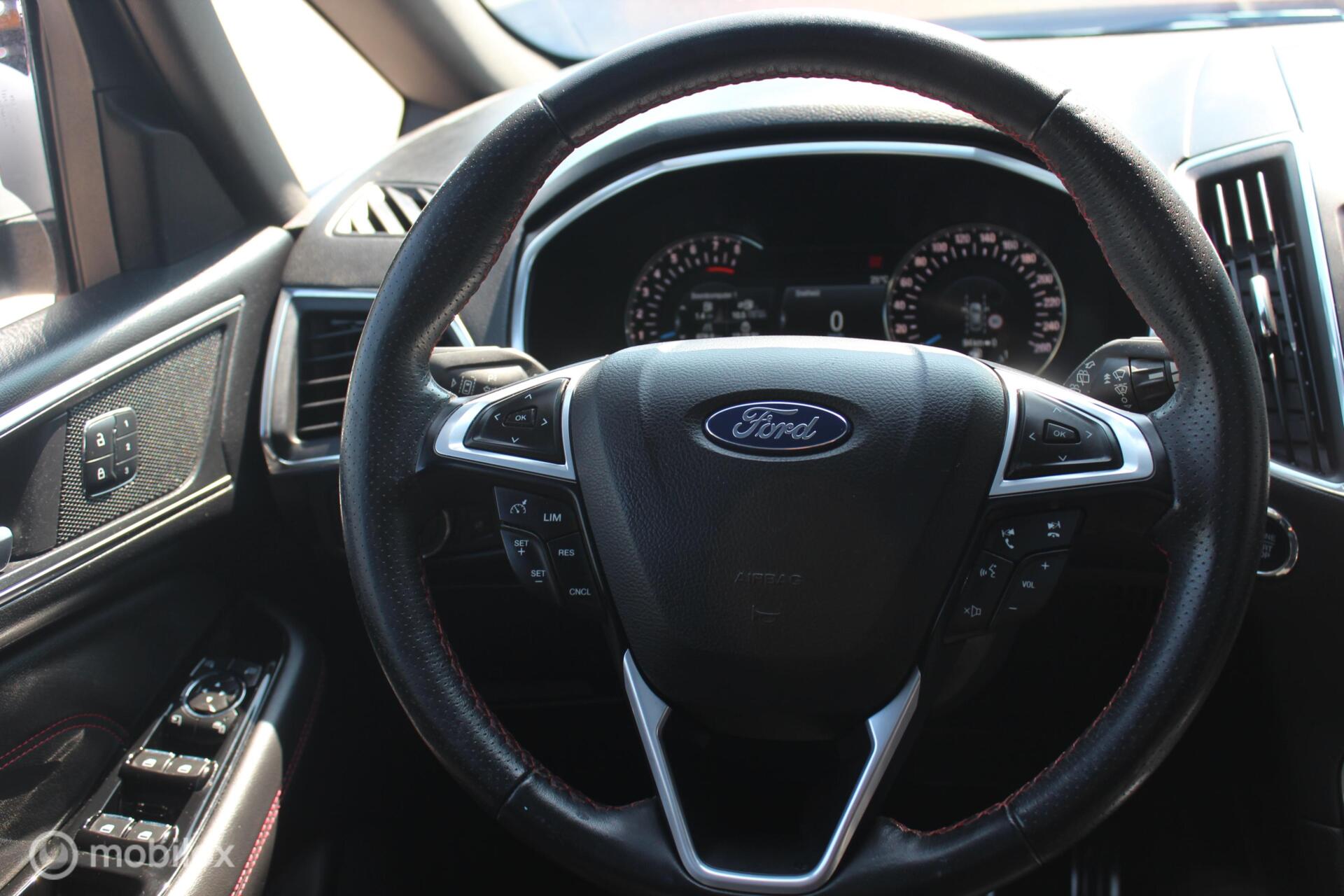 Foto van Ford S-max