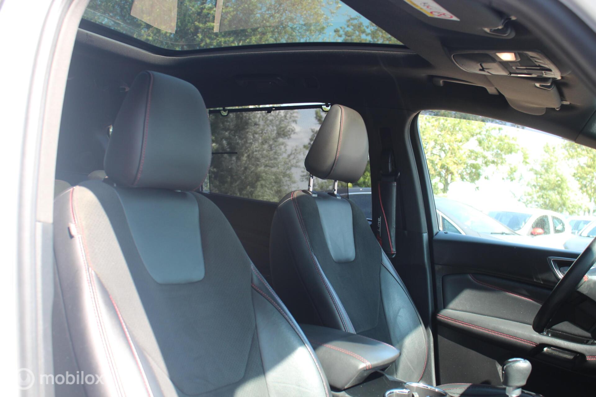 Foto van Ford S-max